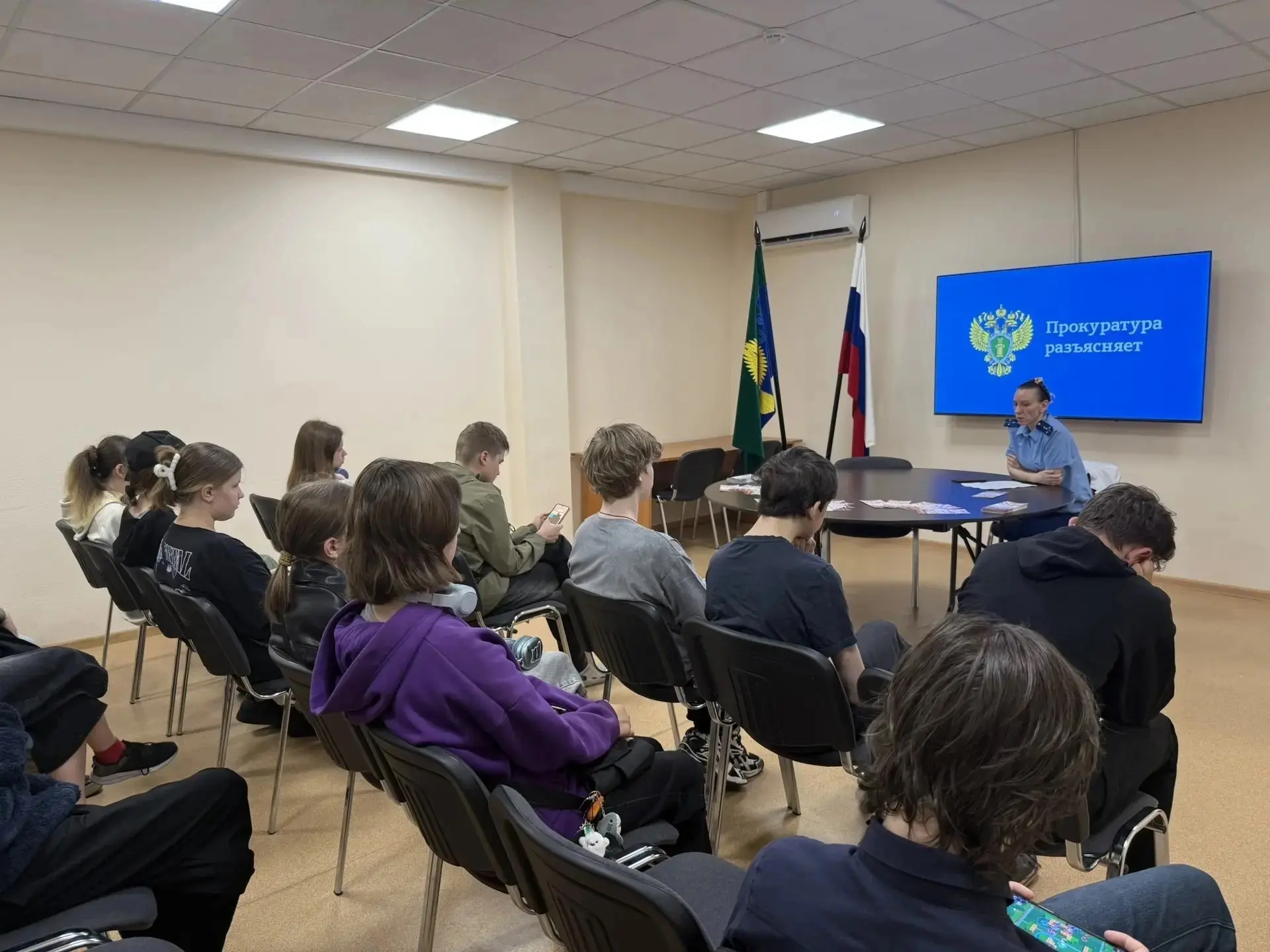 ✅ В современном мире, где информационные потоки стремительны и многогранны, вопросы безопасности, ос