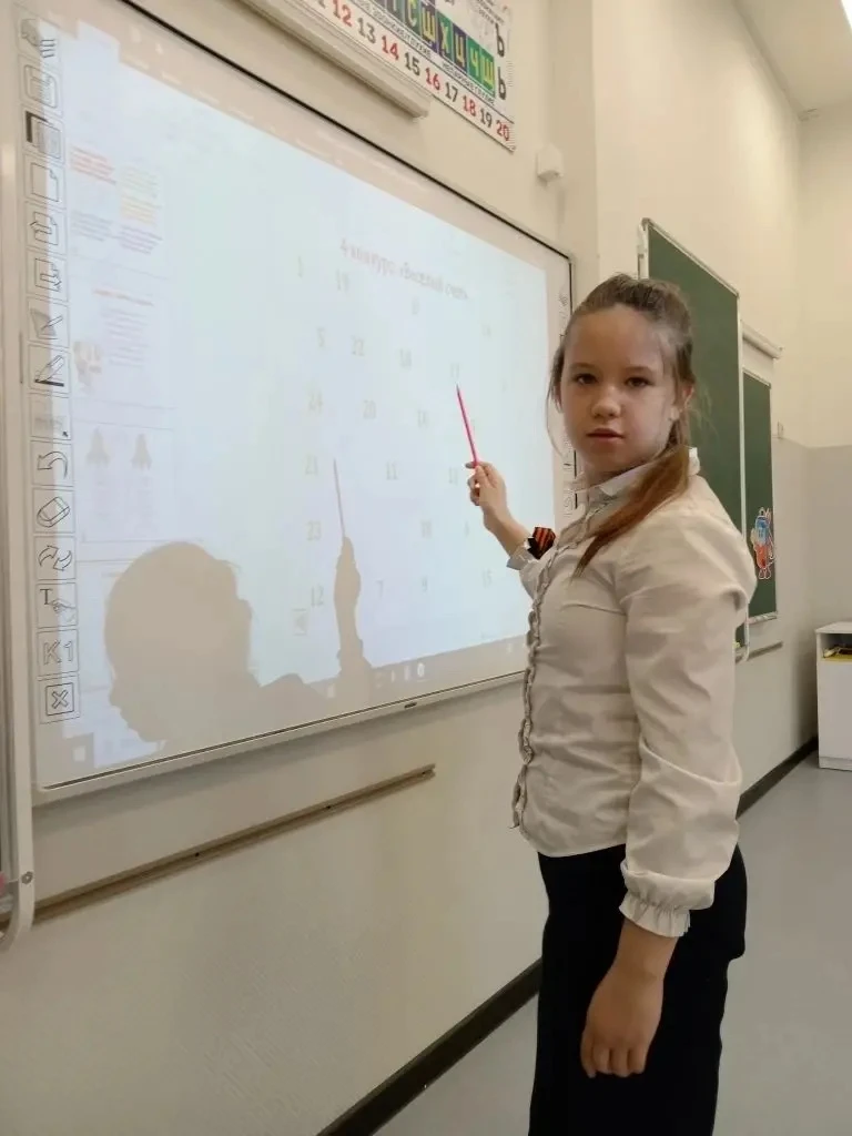 Учащиеся 3 «З» класса  в день математики приняли участие в увлекательной игре «Математический КВН». 
