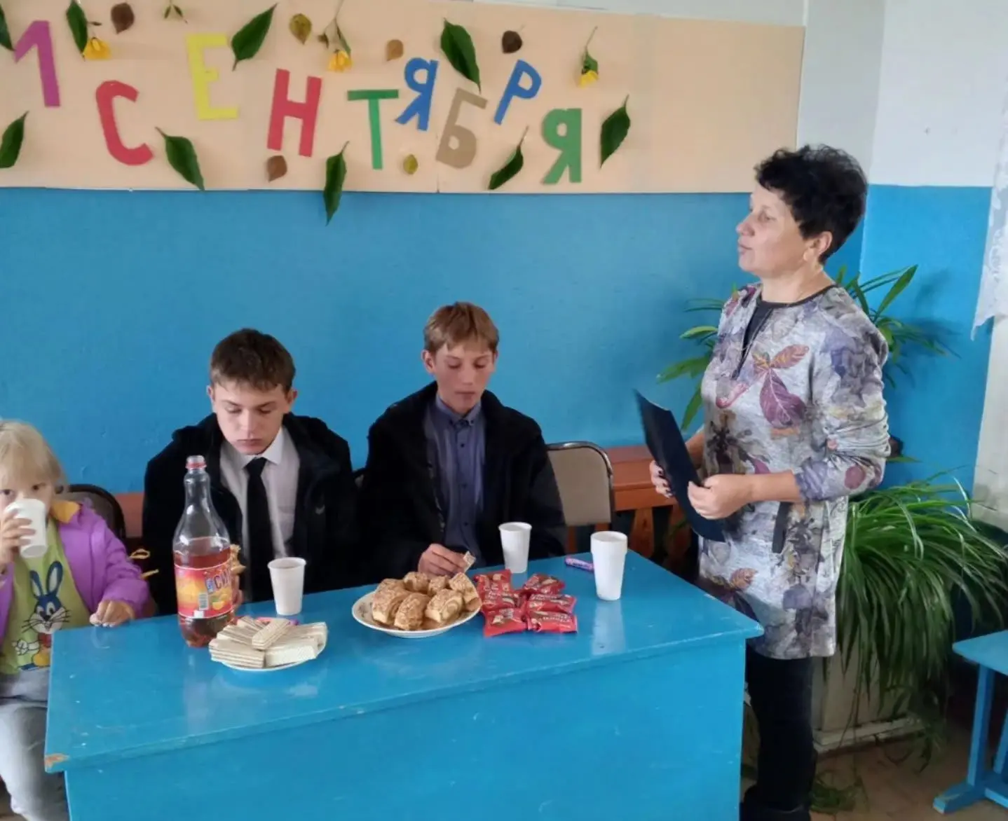 В Чернецовской сельской библиотеке прошла поздравительная акция «Здравствуй, школа!», п...