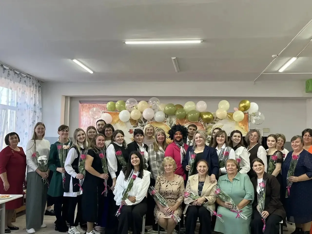 🍂 В Подсинской школе прошел душевный квартирник, посвященный Дню учителя!
