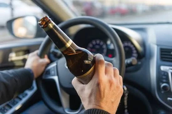 🚗 Пьяный ейчанин угнал такси и устроил ДТП: дело передано в суд

В Ейске завершено расследование уг