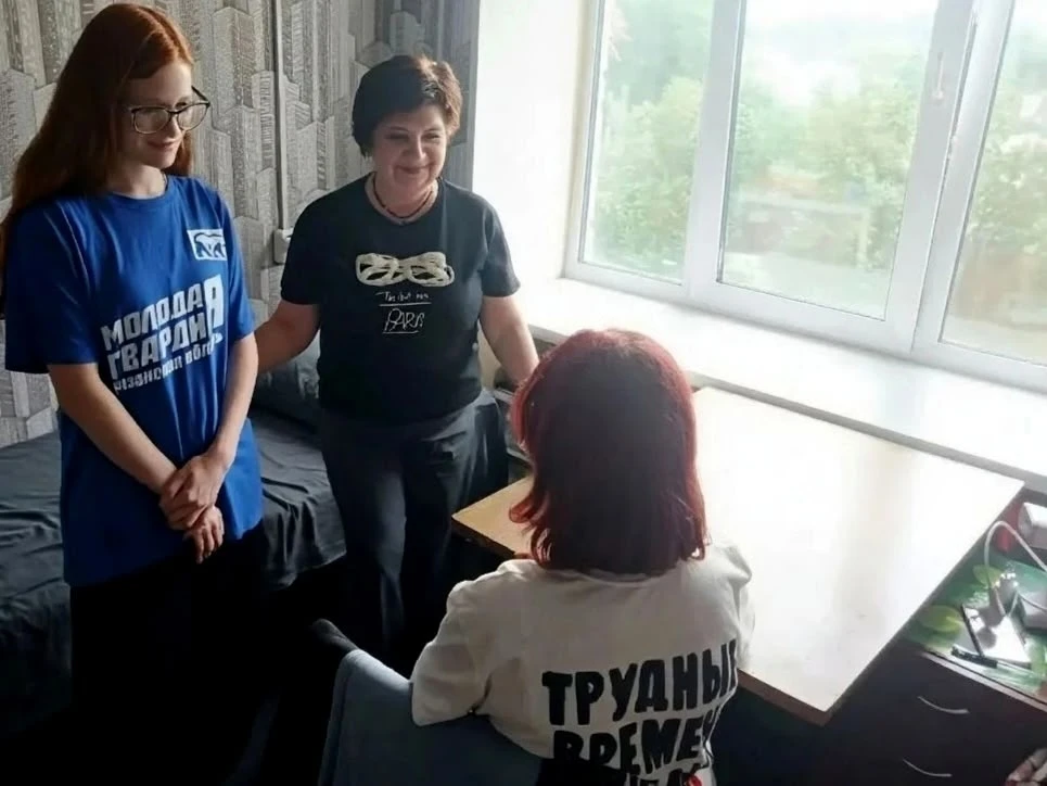 В общежитии — порядок: молодогвардейцы проверили, как заселились первокурсники