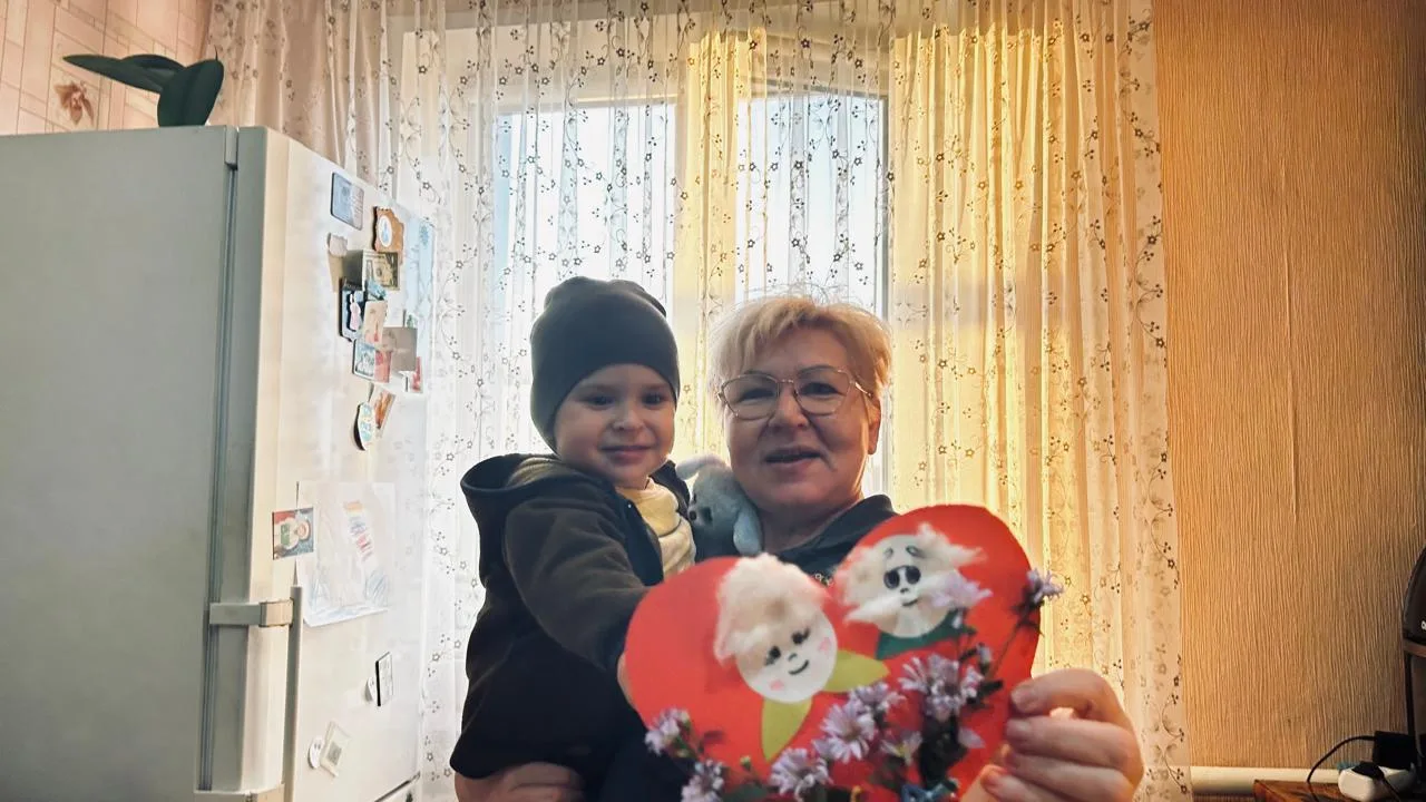 Воспитанники группы «Зайчики» приняли участие в акции ко Дню бабушек и дедушек.