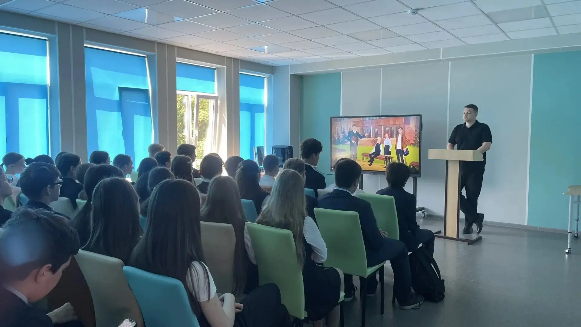 📲 В Мордовии школьников научили распознавать уловки телефонных мошенников

В школе № 37 прошел откр