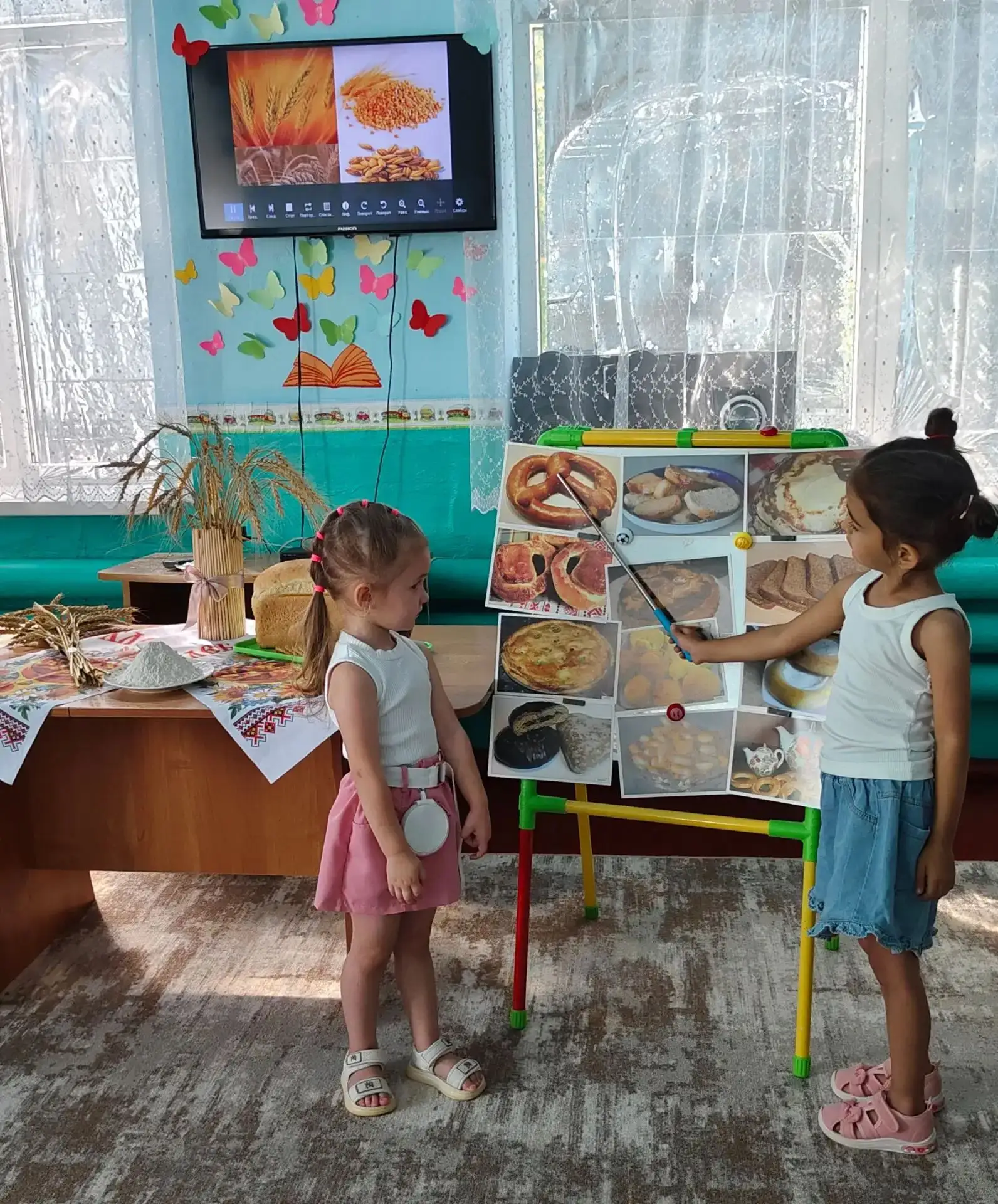 Вырос в поле колосок🌾
Как же хлебом стать он смог? 

Сегодня в нашей группе прошело познавательное 