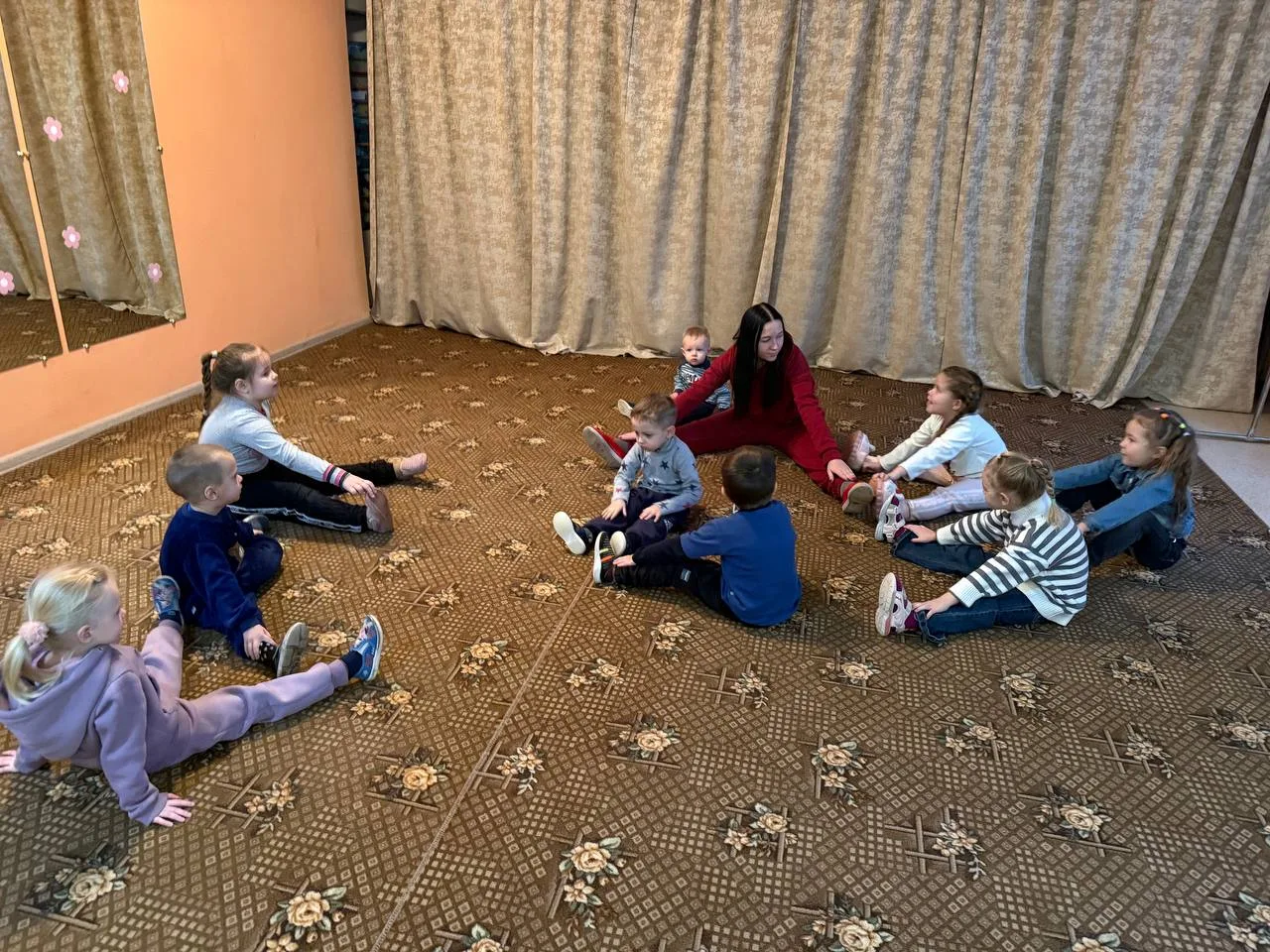 Утро начинается с зарядки🏃👫🧍