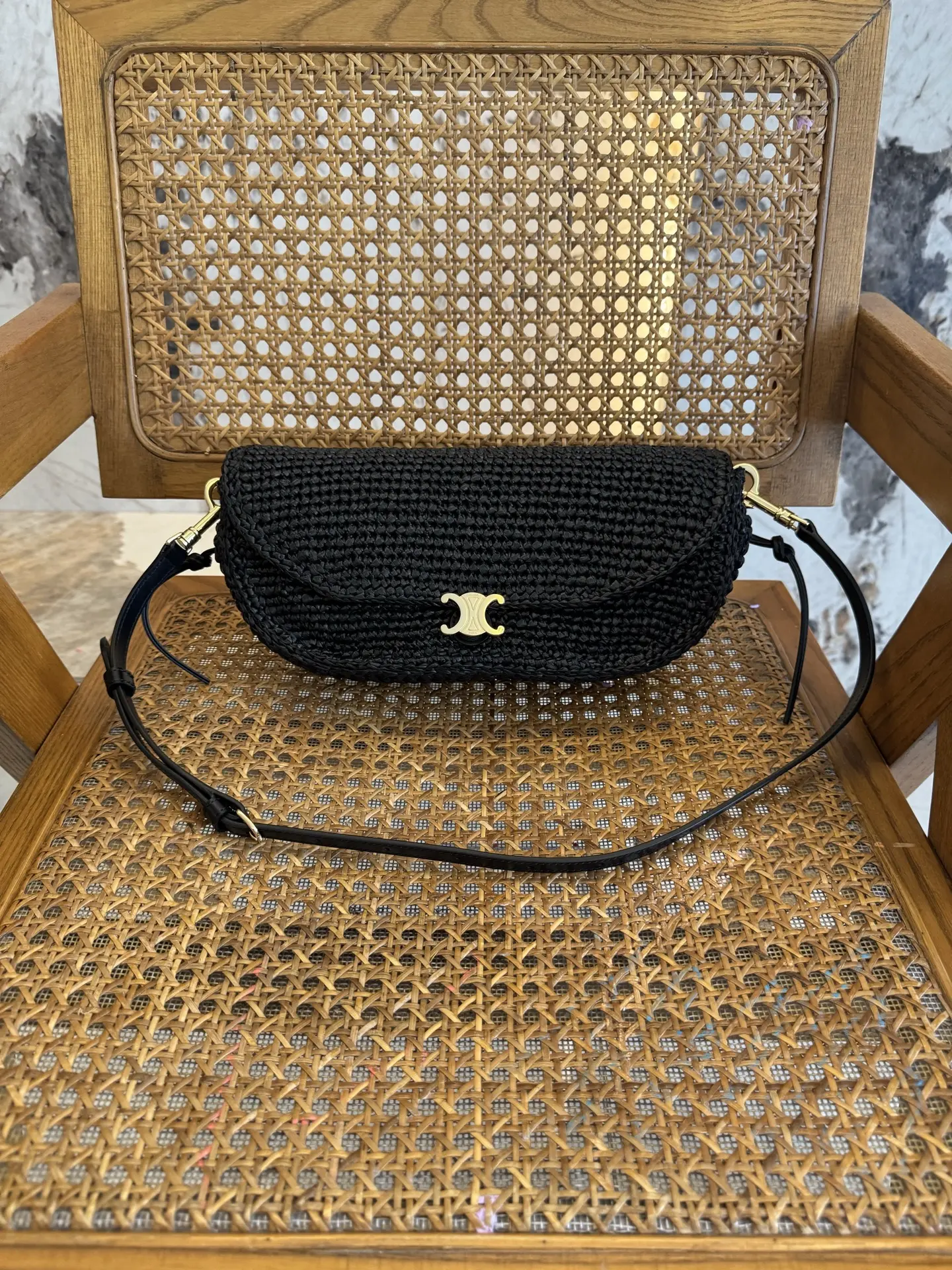 Сумка Celine (original quality)
#Celine 
Полный комплект бутика 🩵