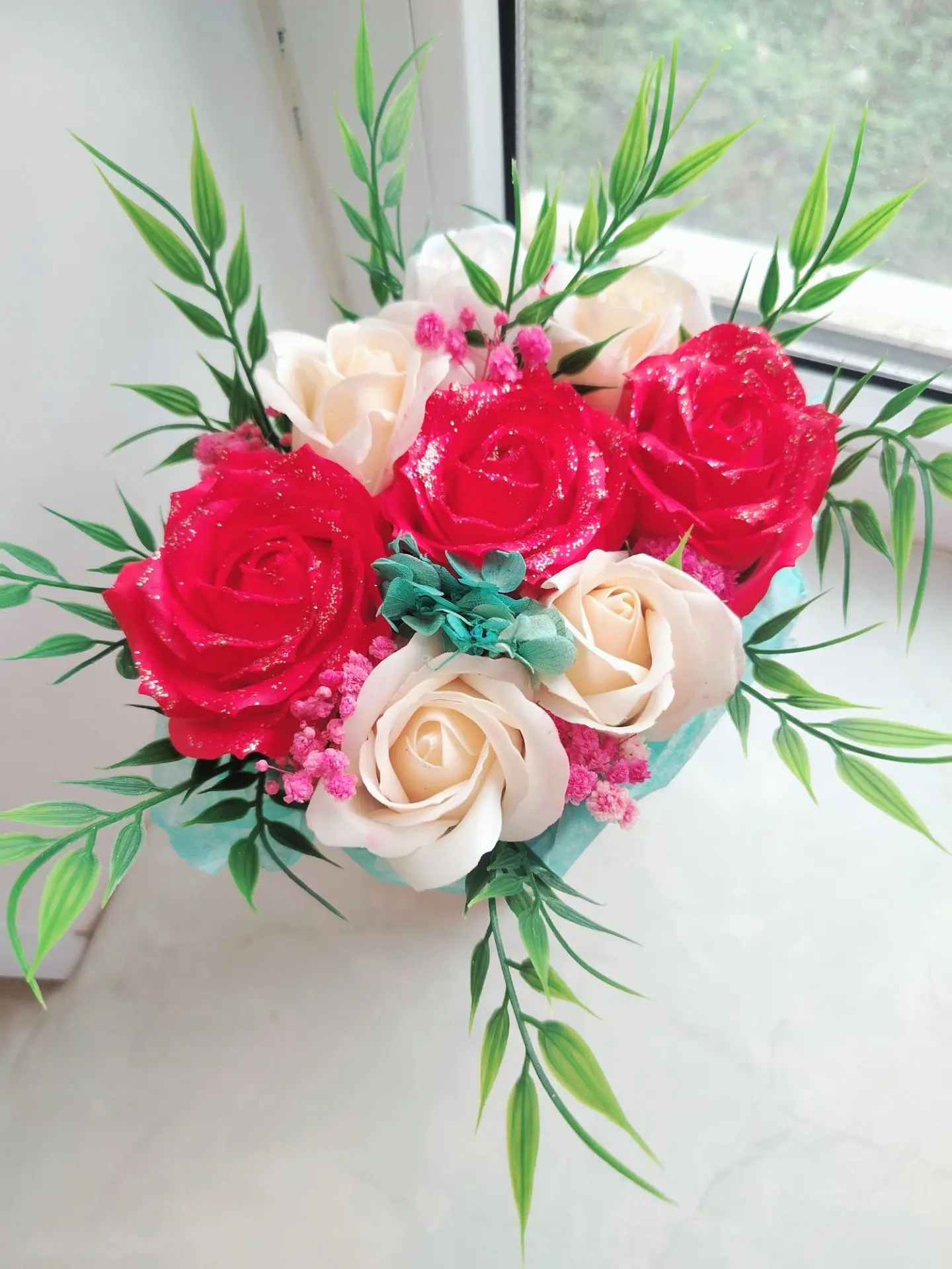 💐 Мыльные розы с блёстками — универсальный подарок, который запомнится