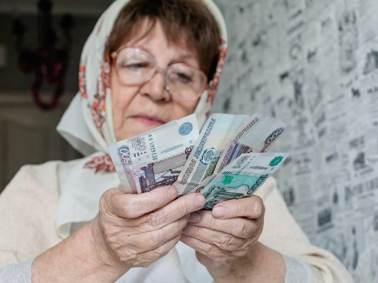 🤯 Максимальный размер пенсии в России в 2027 году может достичь 77 тысяч рублей