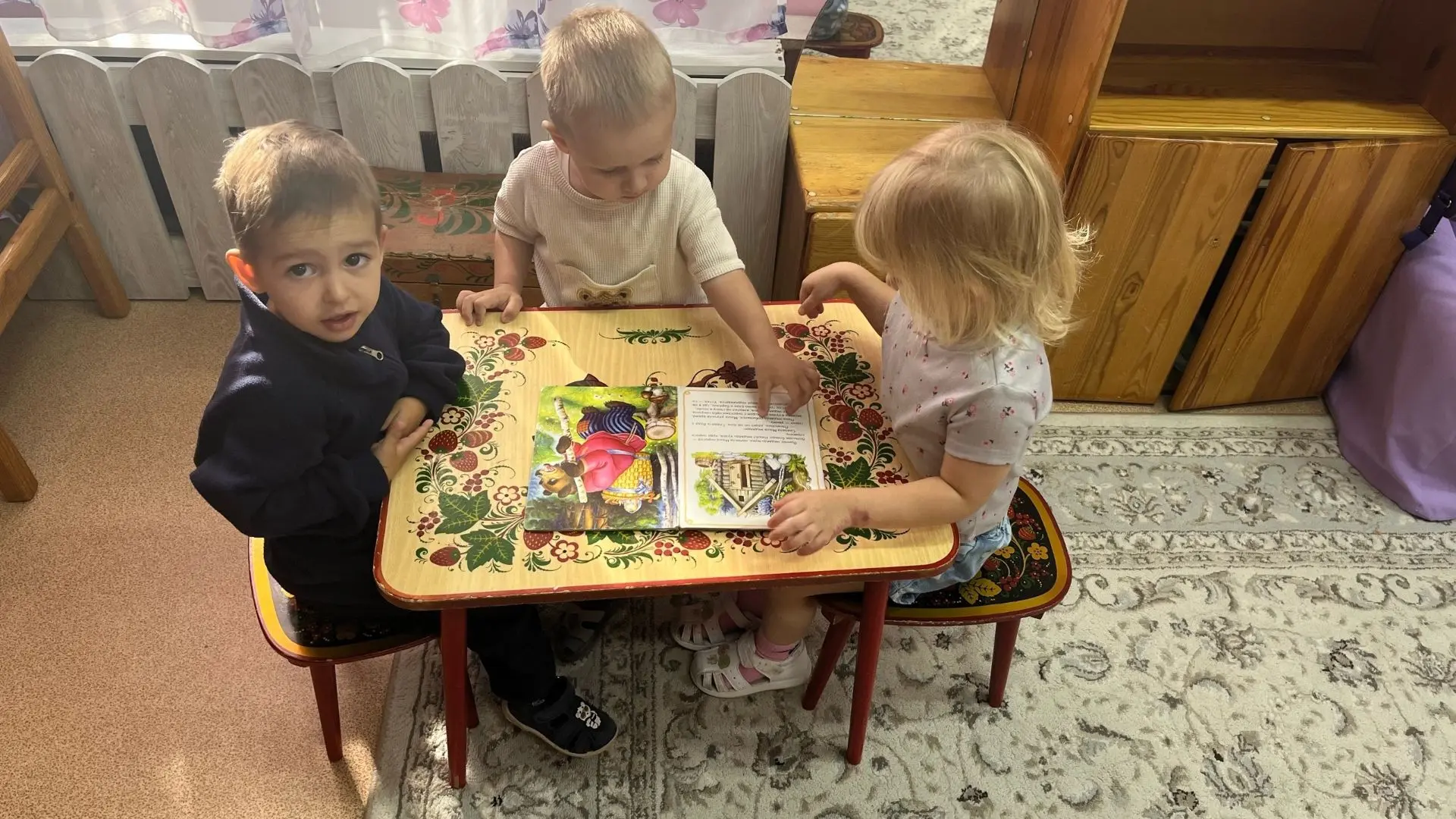 Маша, Медведь и море впечатлений: погружаемся в мир русской сказки! 🐻👧В младшей групп...
