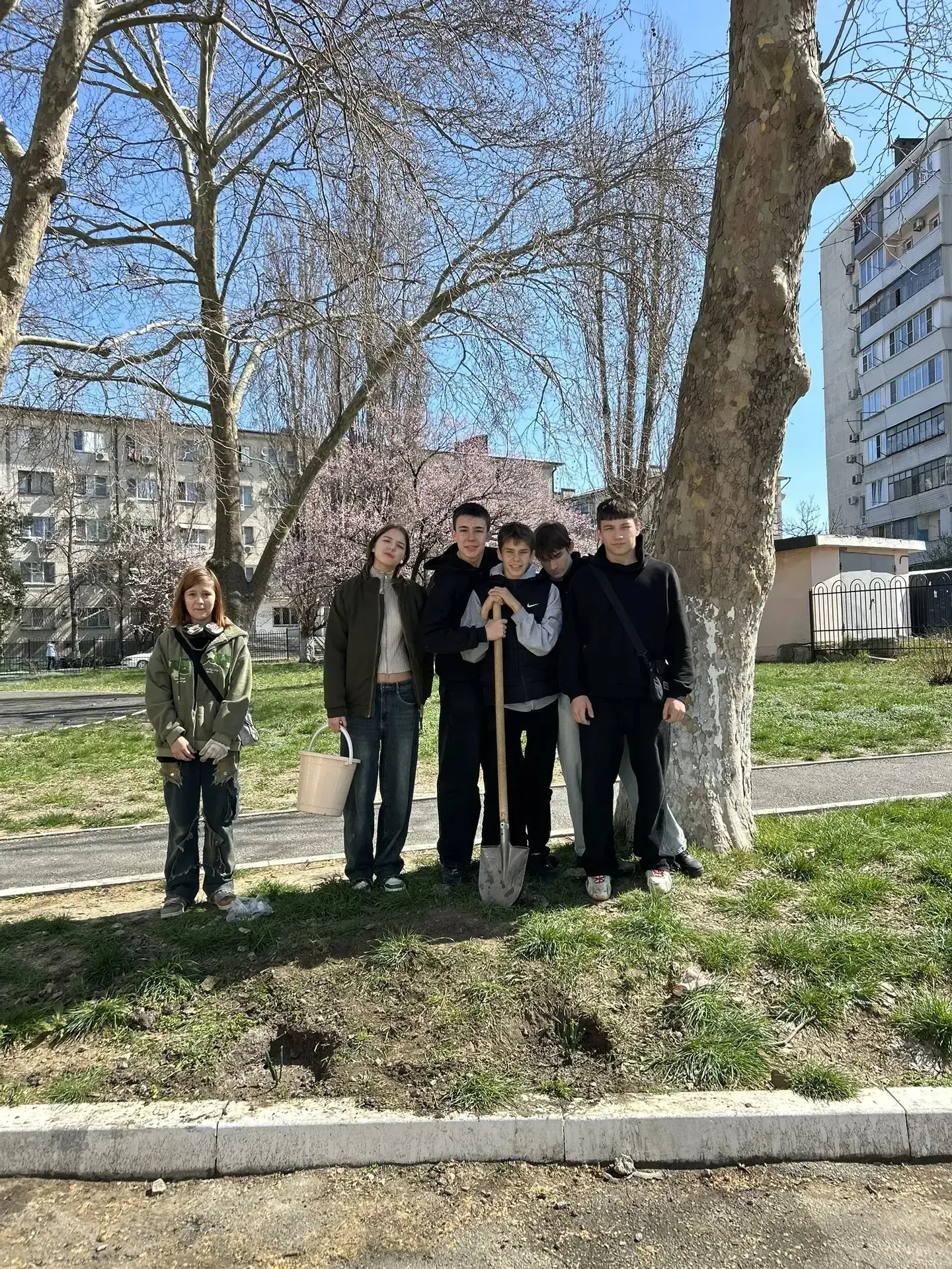 🌹 Помним. Гордимся. Созидаем.  Всероссийская акция «Сад памяти» объединяет миллионы сердец по всей с