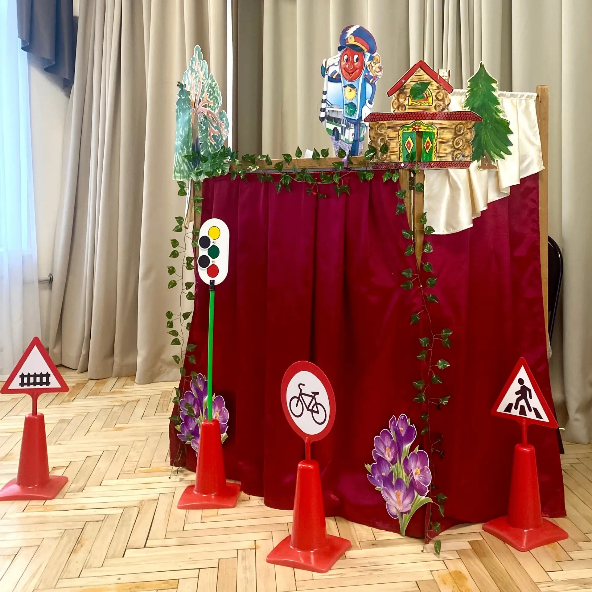«Теремок» на новый лад: правила дорожного движения — в сказку!https://vk.com/wall-205418119_23336
Бо