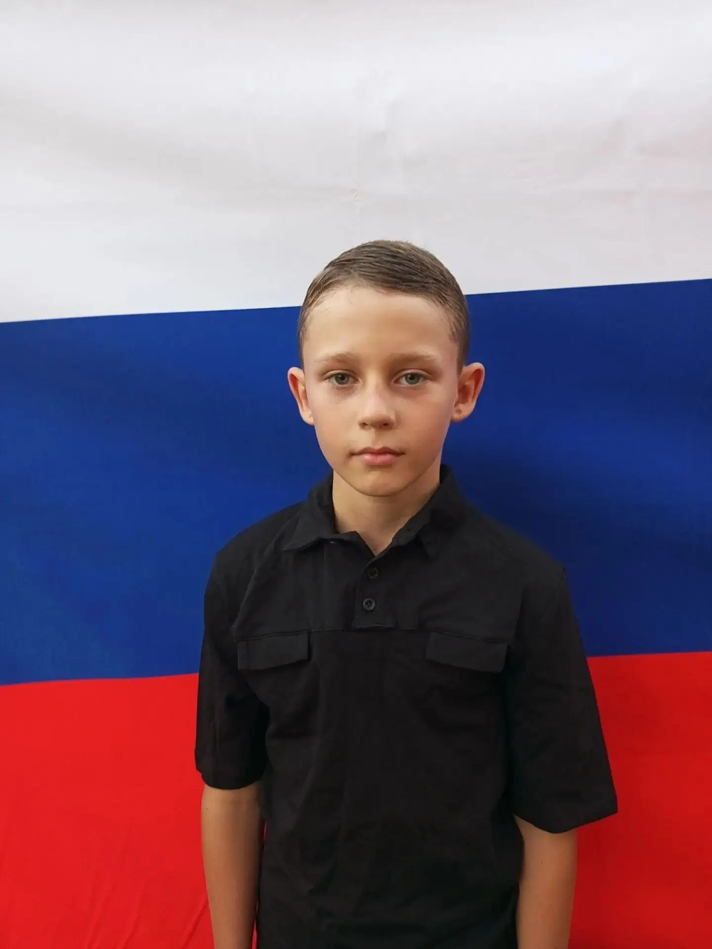 🎉 Под флагом России: школьники присоединяются к праздничным акциям! 🎉