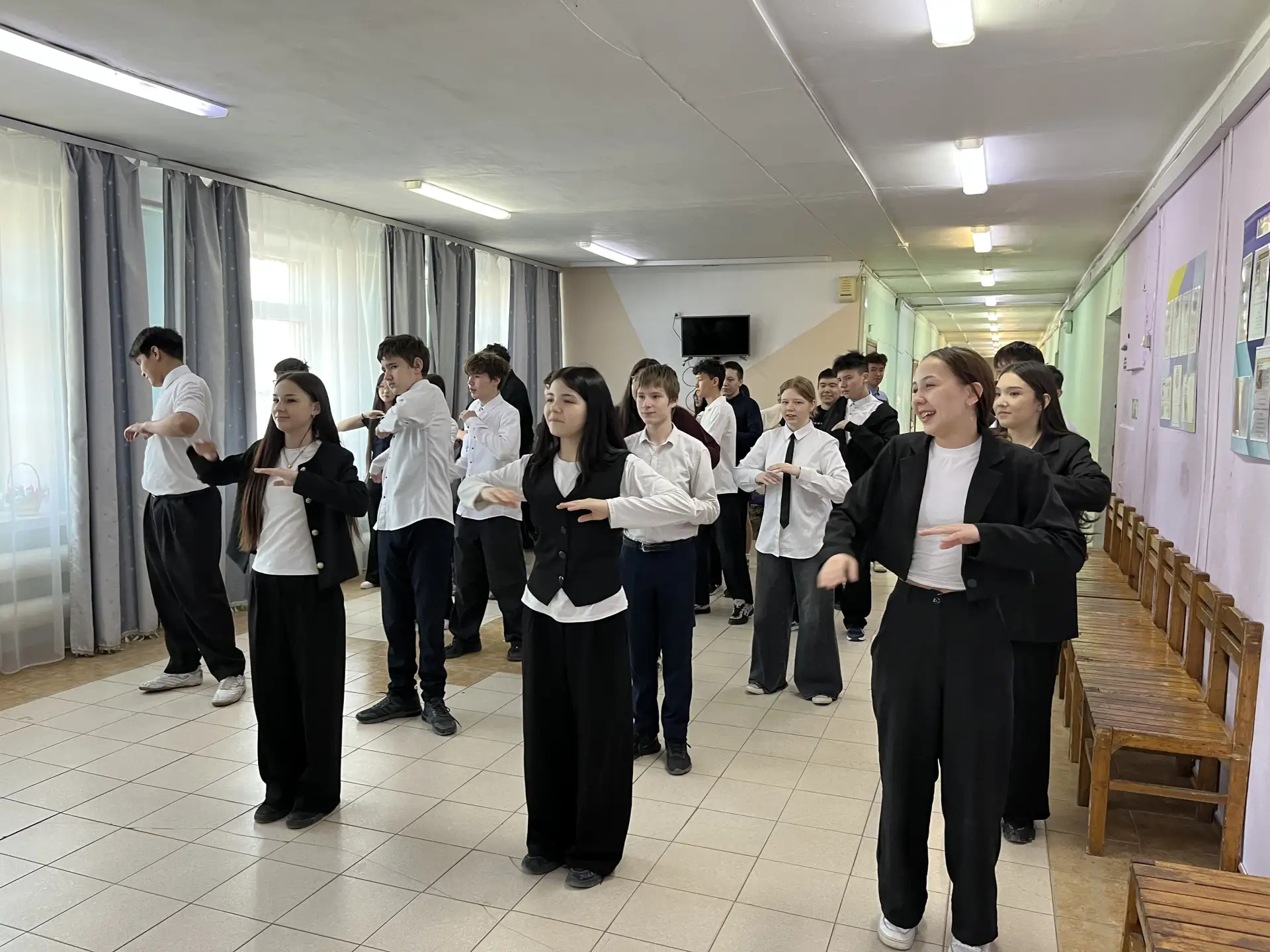 Утро Дня понедельника началось бодро и позитивно  ! Уже со ставшей традиционной утренне...
