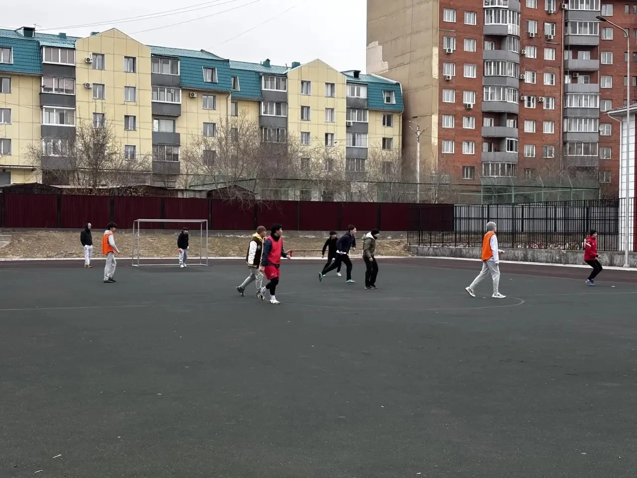 ⚽ Олимпийский апрель – 2026 🏆 Турнир по футболу среди юношей 7–11 классов  В нашей гимназии прошли я