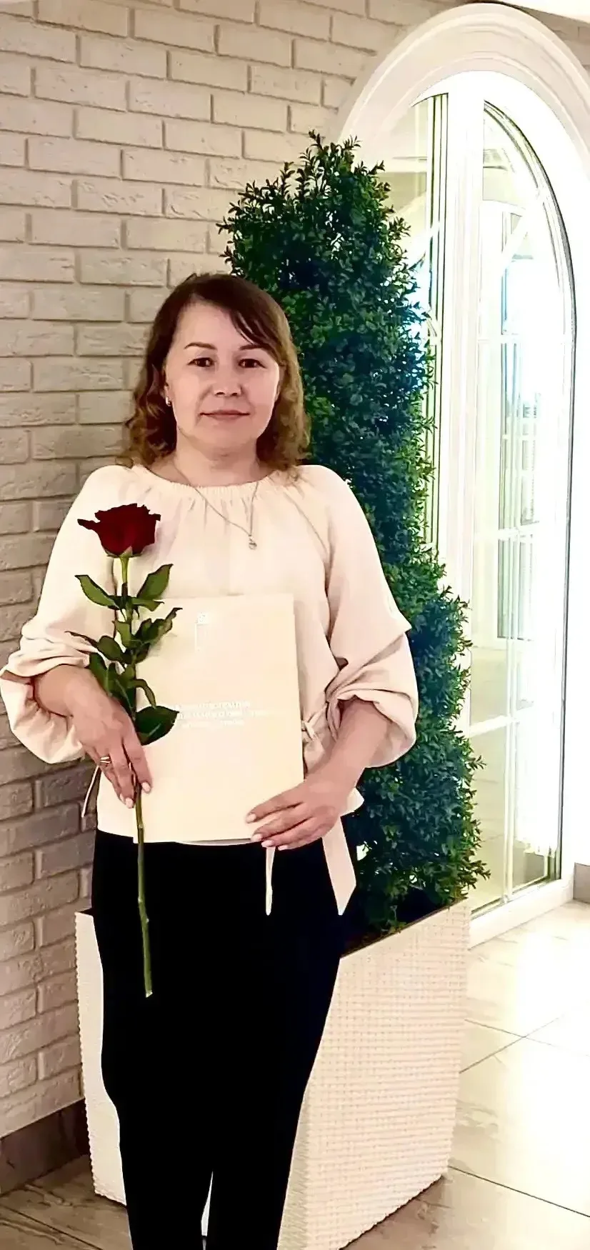 🌹 Хотела бы оставить благодарность для медсестры участка №1 (каб. 306) поликлиники №4 на ул. Дзержи