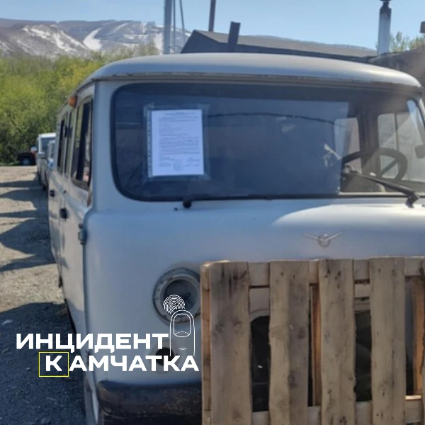 Ищут хозяев трёх бесхозных тачек

Две стоят у ГСК-17 на улице Кутузова. Одна — светло-серая «Буханка