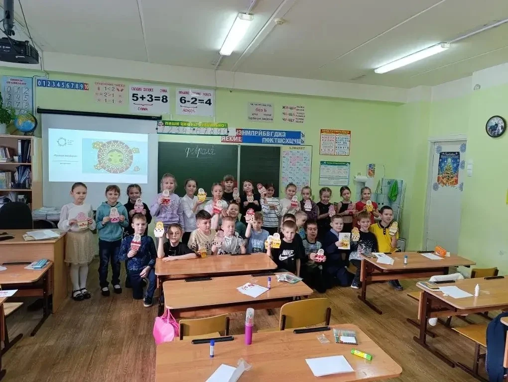 Масленичная неделя в самом разгаре, и даже находясь на каникулах, наши первоклассники нашли время уд