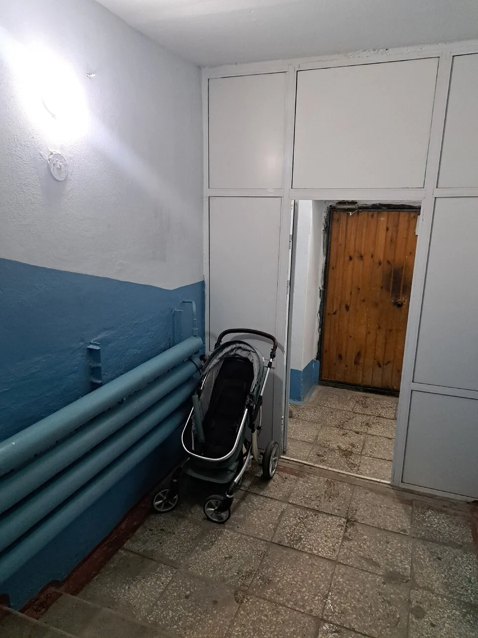 Молодые люди, которые заходили в подъезд на Паровозиков 28, отзовитесь, есть разговор. ...