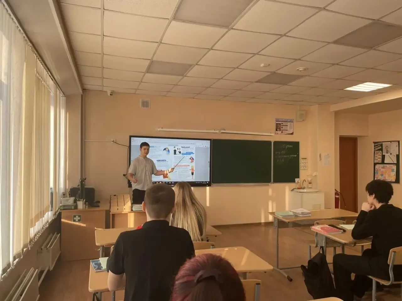Обучающиеся нашей школе  приняли участие в  информационно-просветительской акции «Избирательный дикт