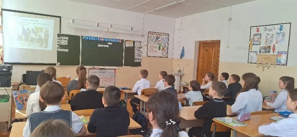 Орлята  России. 4 «А» и 4 «Б» классов  приняли активное участие в мероприятиях, посвяще...