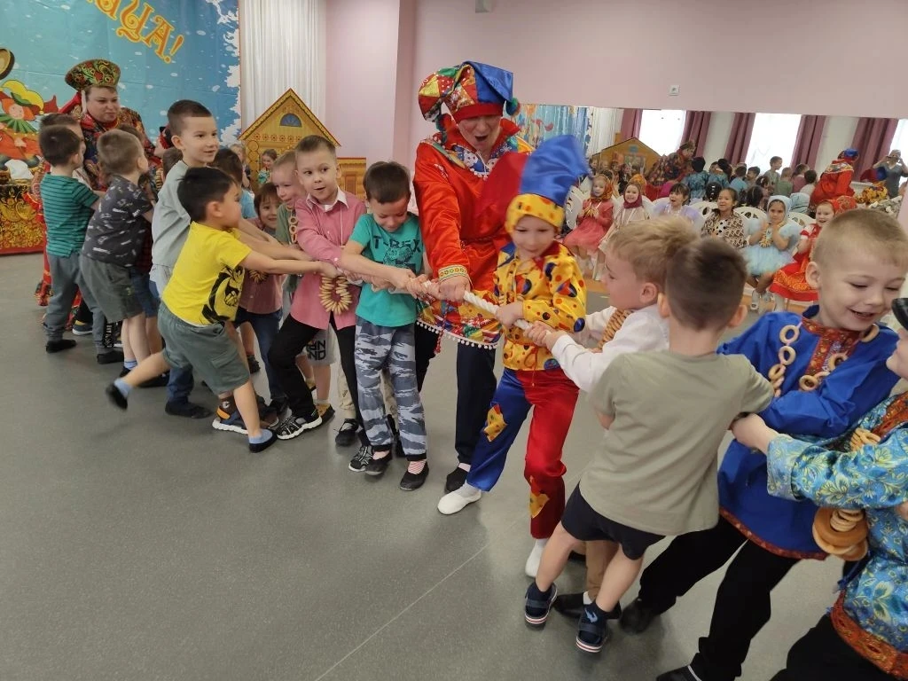 В #ДО_УМКА весёло встретили весну.  🌞На этой неделе все ребята  дошкольноно отделения "Умка" окунули