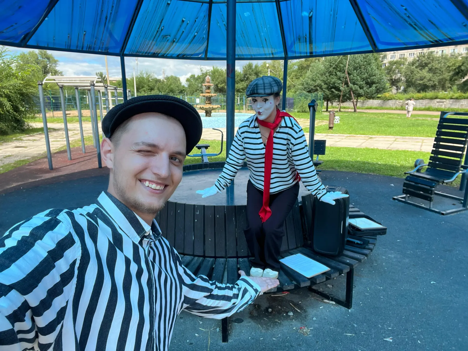 Тик-так, тик-так, время поздравлеееений! 🥳