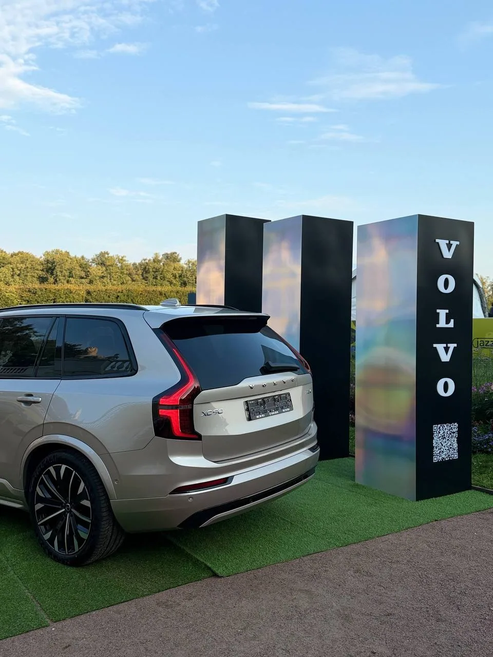 Друзья, спасибо всем, кто проявил интерес к нашему Volvo XC90 T8.