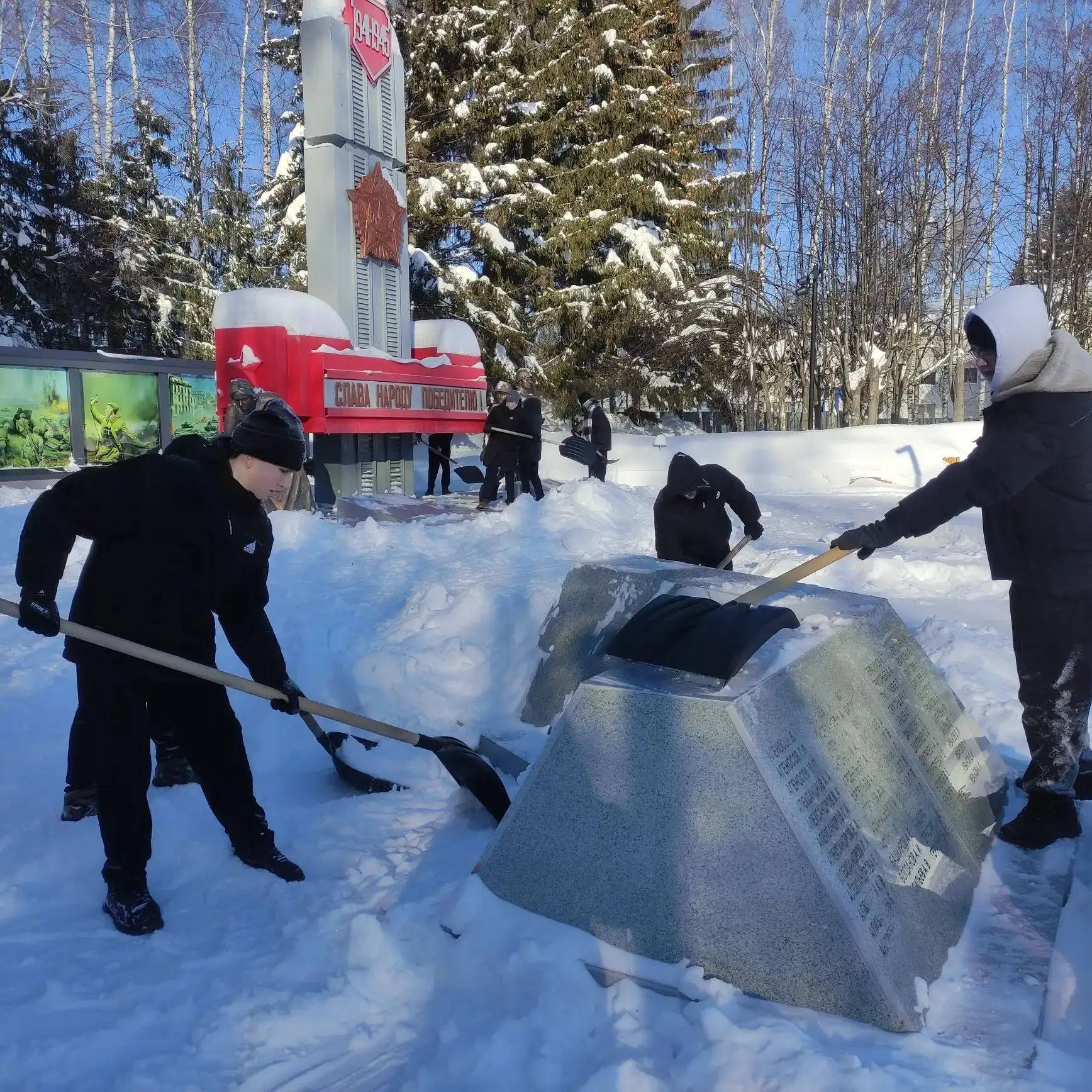 🗓️В рамках месячника оборонно-массовой, спортивной и патриотической работы учащиеся школы продолжают