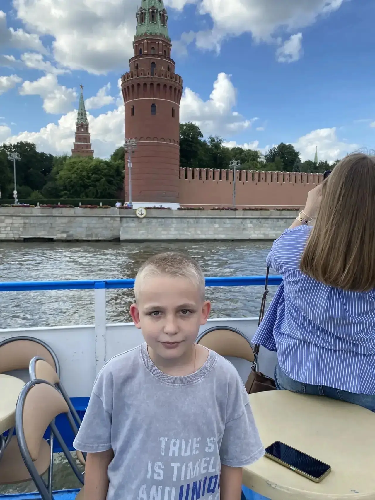 Ученик 3 «А» классе Заика Фёдор летние каникулы проводит в Москве.