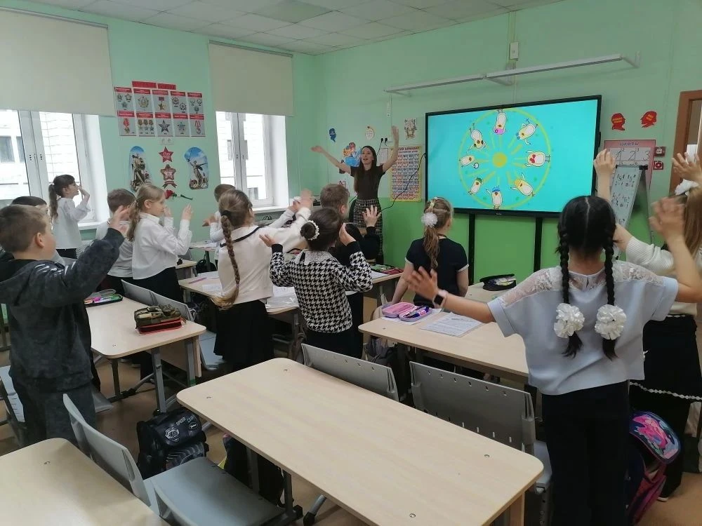 🎉«Английский клуб» в 1 классе: открываем мир с новой буквы!  В этом учебном году наши первоклассники