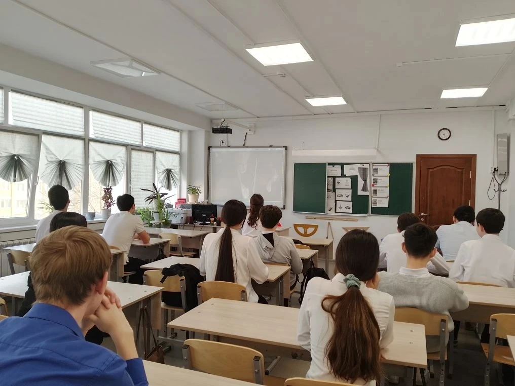 🎭 Театральное закулисье: разговор о важном  Сегодня в нашей школе прошла очередная встреча в рамках 