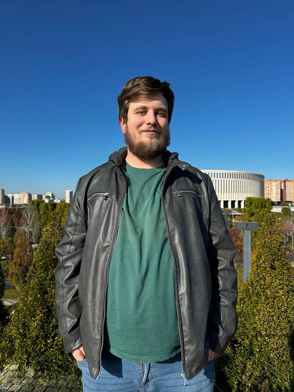 Воскресенье — не повод откладывать поздравление! ☀️🎉
Сегодня мы чествуем нашего молодого, но уже вп