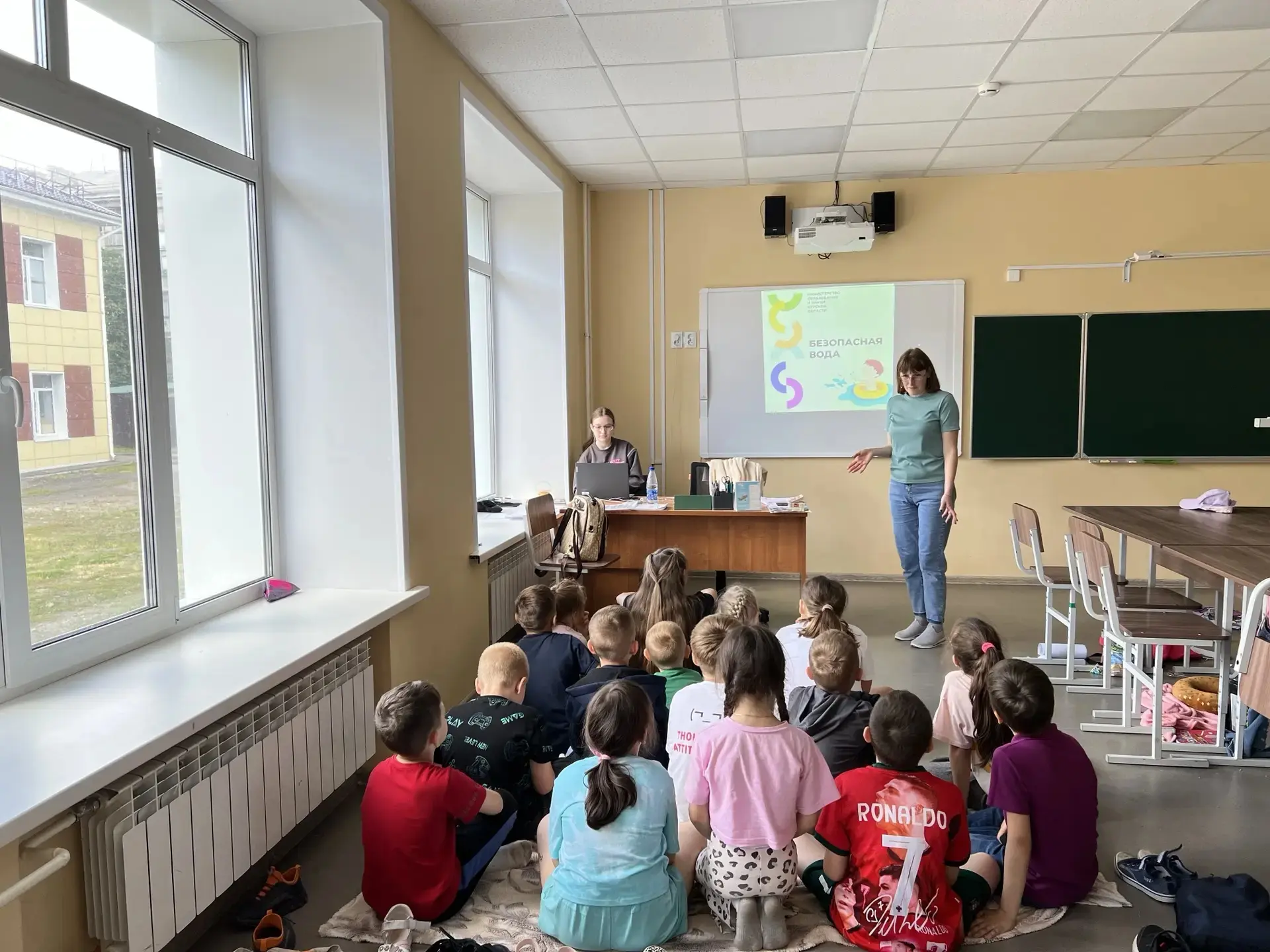 🏖 Безопасность на воде 🏖

Сегодня социальный педагог Глушенко Е. А. провела для ребят тематическое