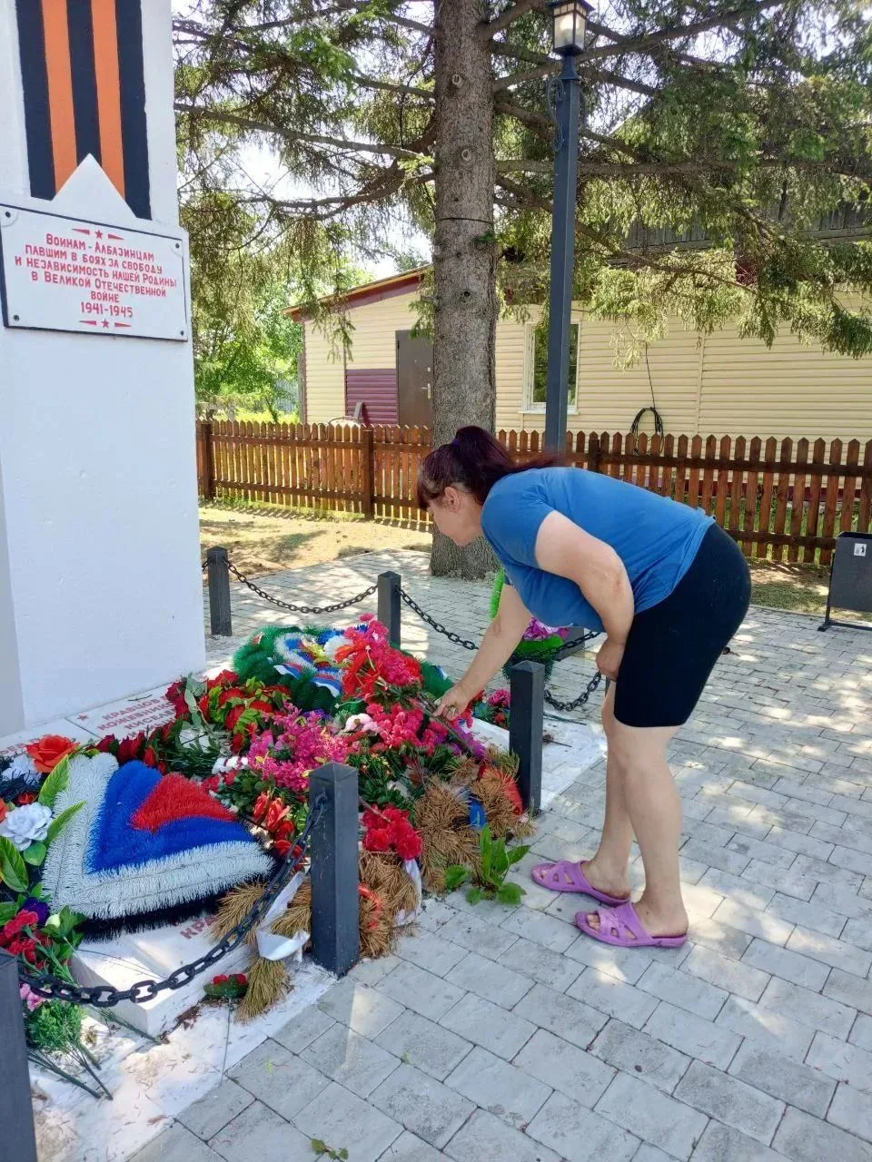 Память сквозь года. 3 сентября у обелиска  состоялось памятное возложение цветов, приур...