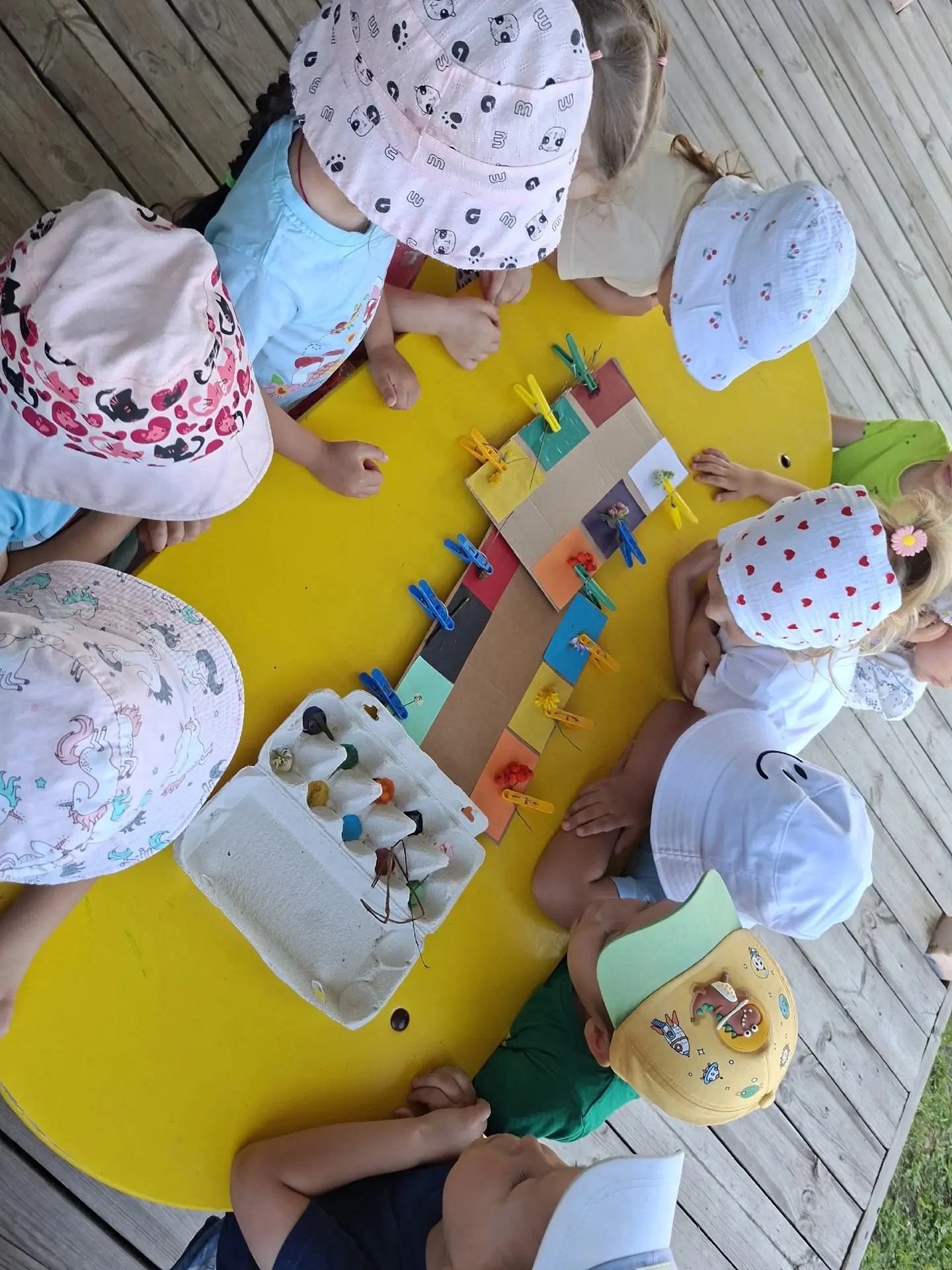 Сегодня в 2-й младшей группе №4 царило настоящее летнее волшебство! ☀️🌈  

Наши малыши отправились 
