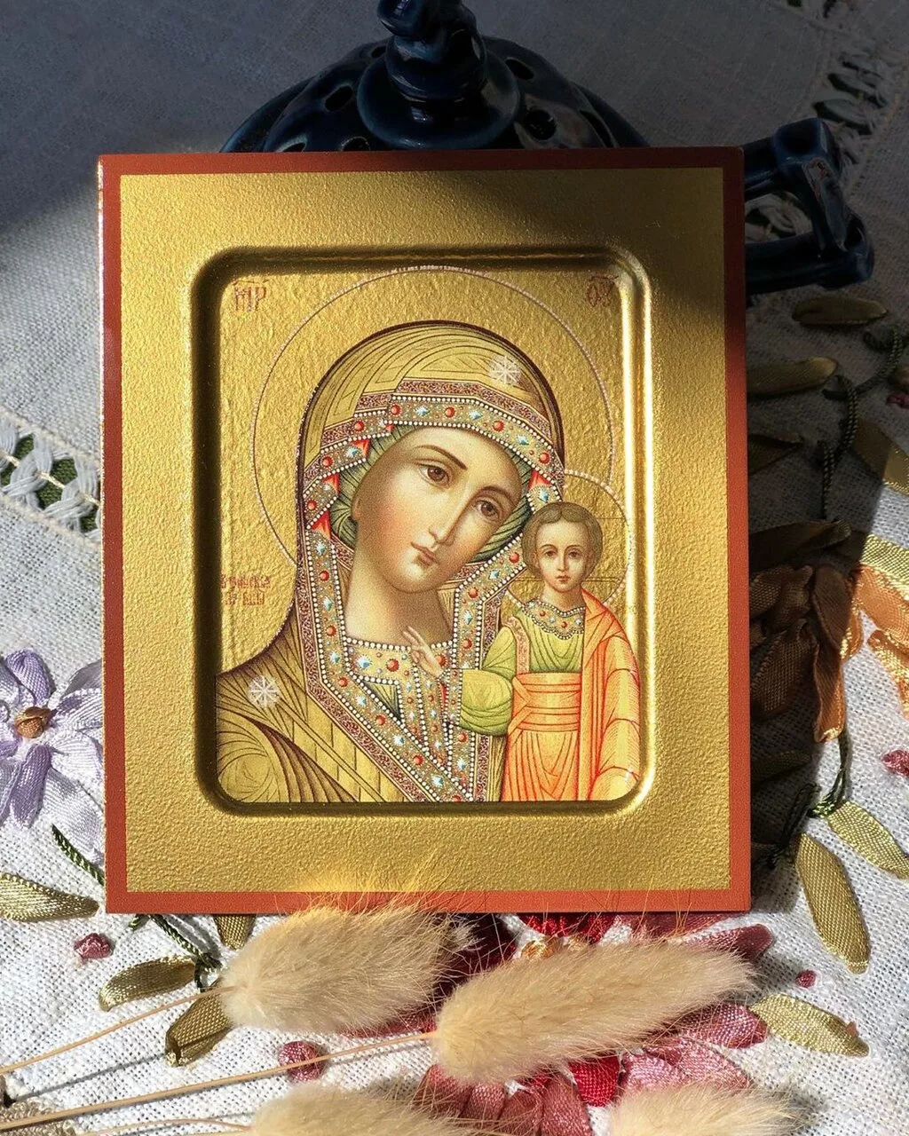 Заключи в свои объятия икону Пресвятой - как если бы это была живая Пресвятая - как тво...