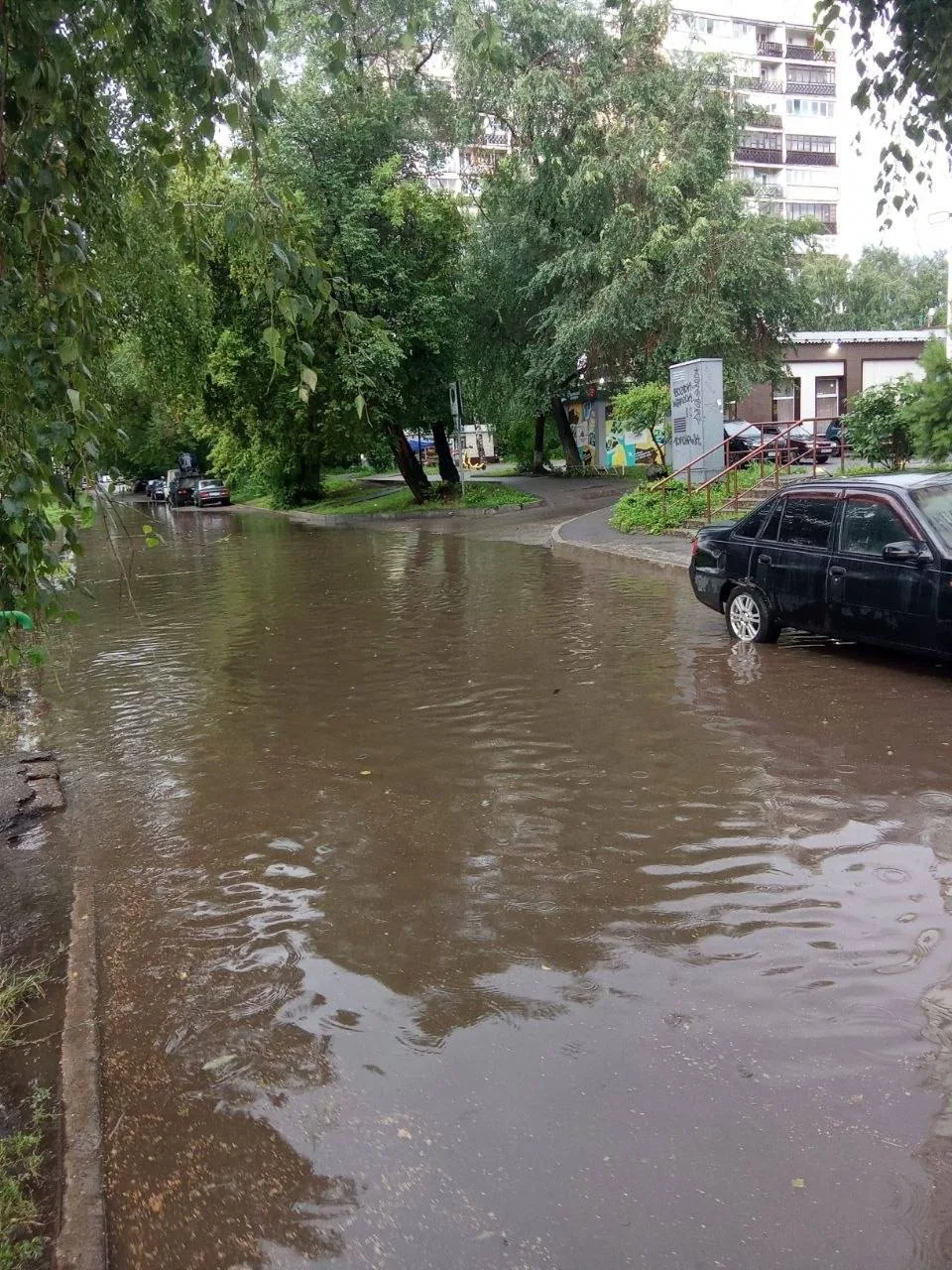 Новокузнецк утопает из-за непогоды.
