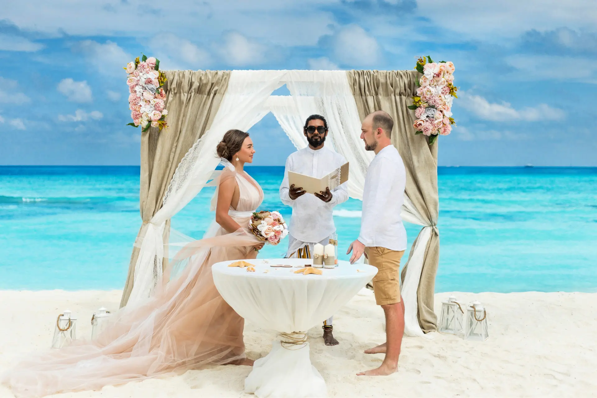 🏝️ Мальдивы дарят свадьбу! Топ-5 пятизвездочных отелей с церемонией за 0₽

Зачем платить декоратора