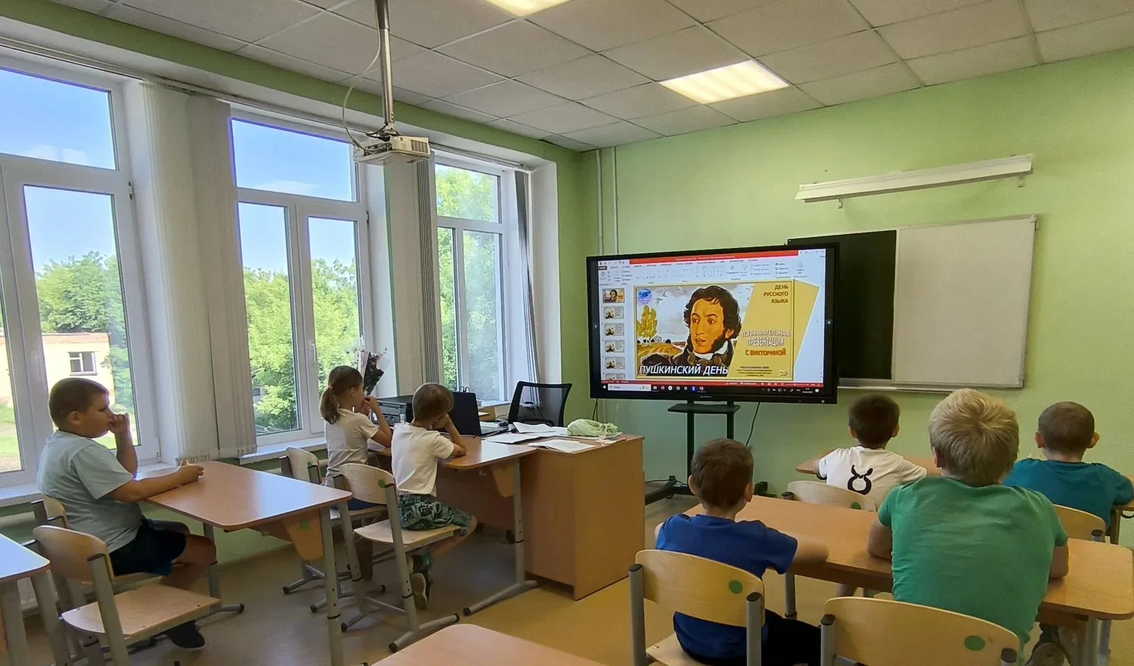 День литературы в пришкольном лагере «Орлята России»: Орлята читают и творят. Пушкински...