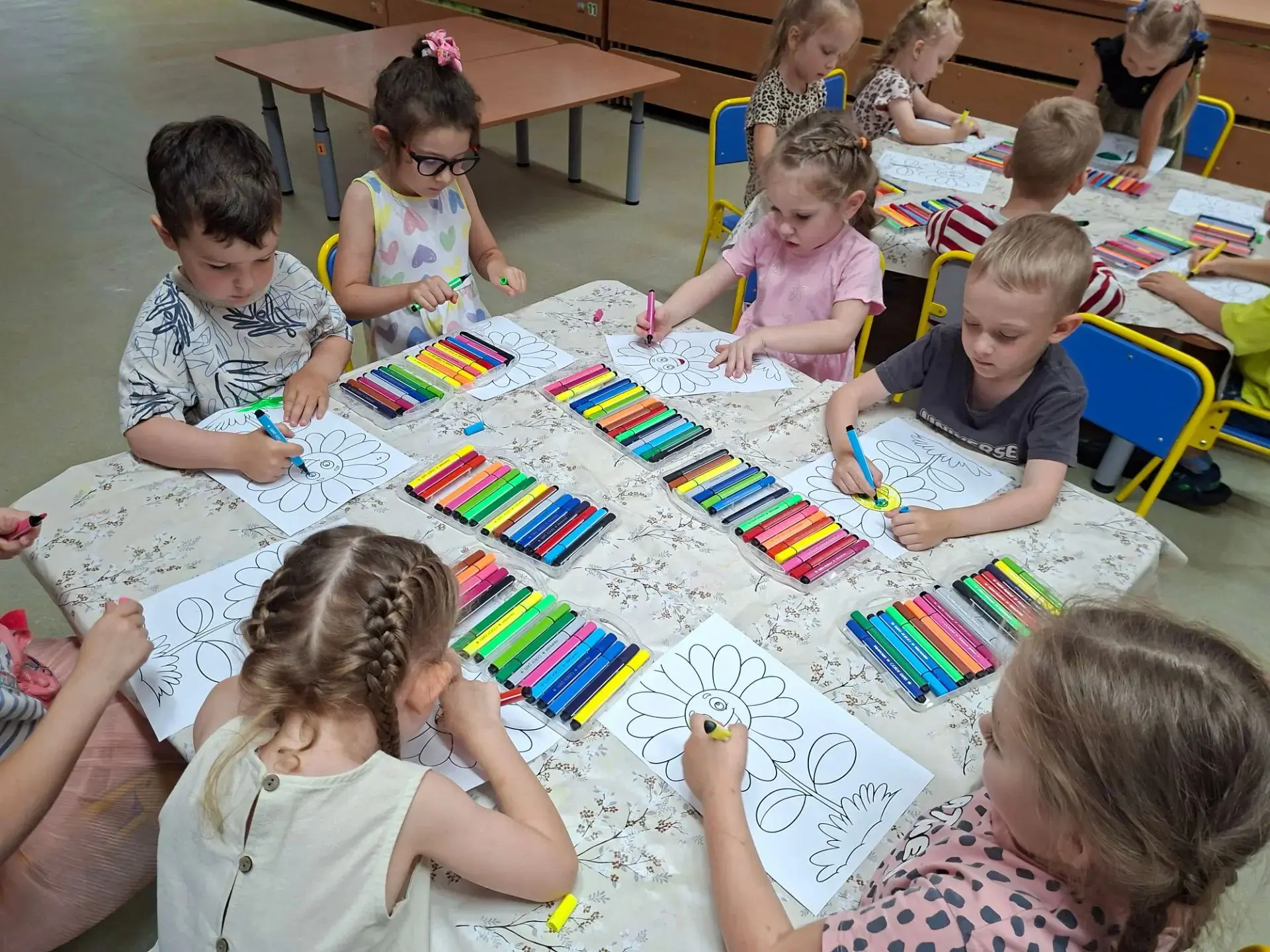 🌼 Ромашка, ромашка — белый лепесток...

Есть в этом простом цветке что-то невероятно родное и душев