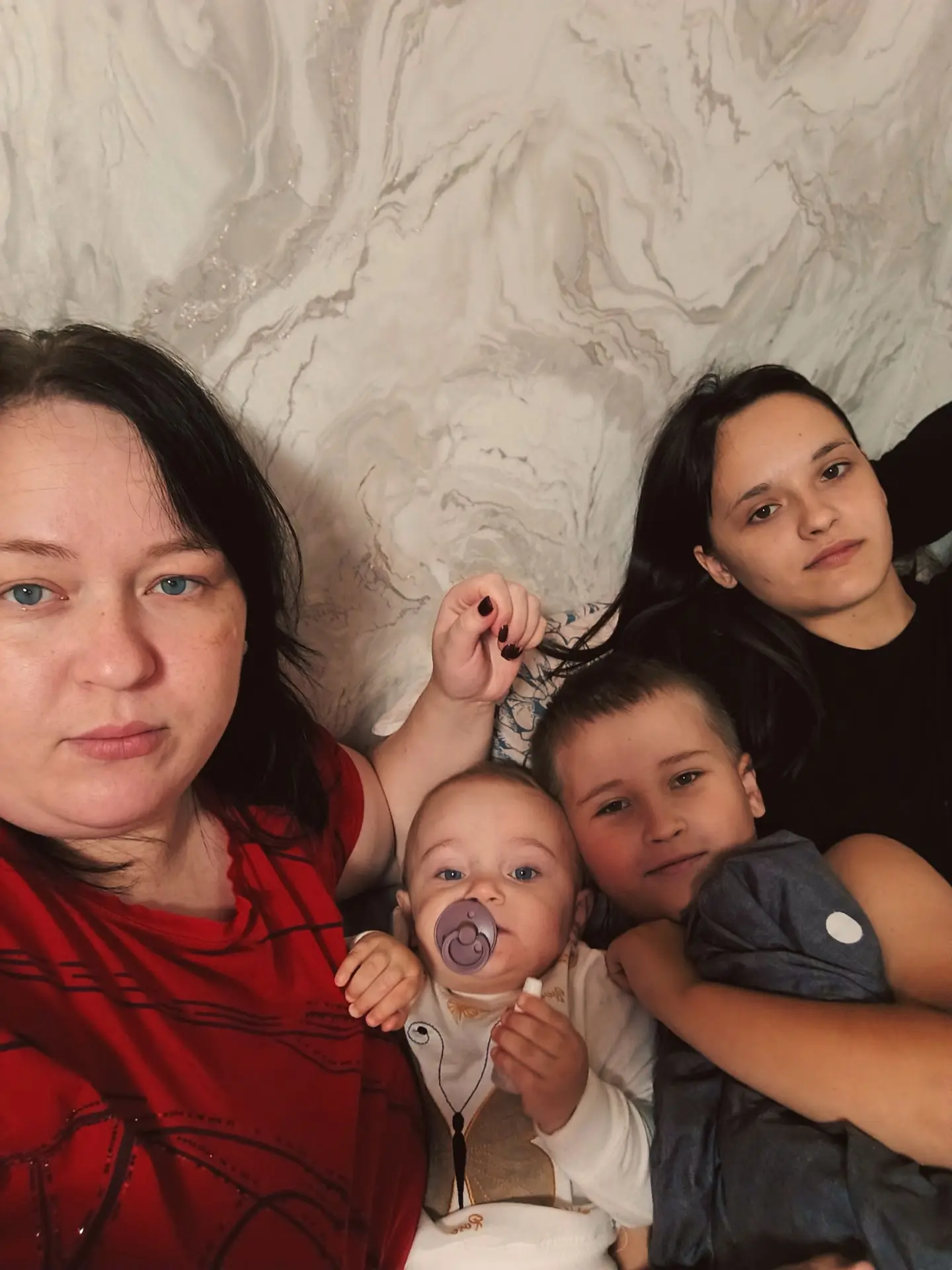 Тяжело, когда болеют дети… 💔 Всю их боль хочется забрать себе, лишь бы они не мучились...
