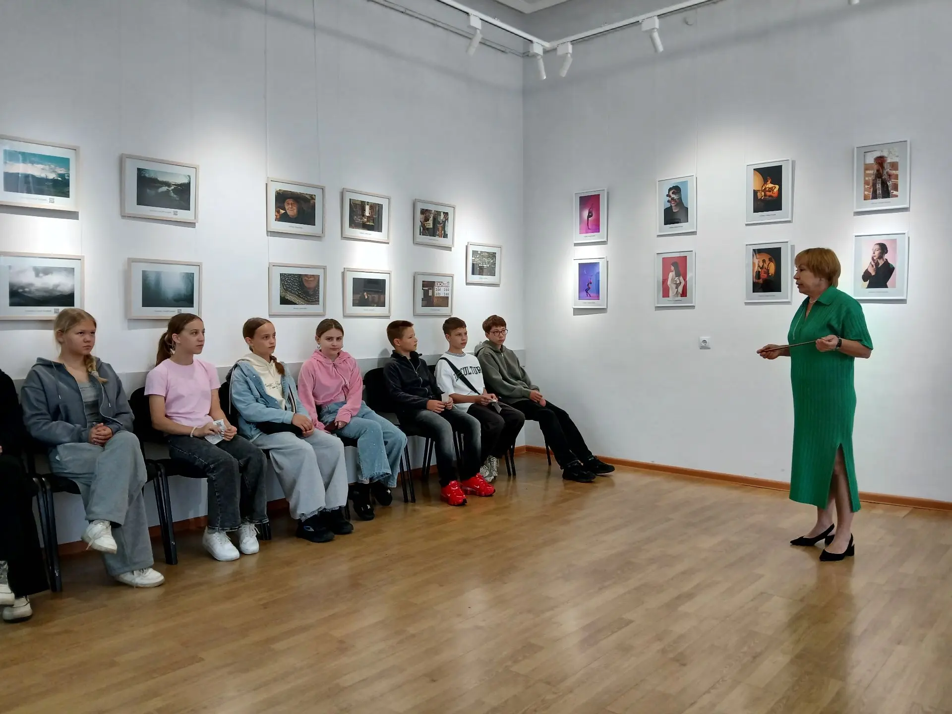 🎨 Путешествие в мир искусства: 7 «А» в картинной галерее им. П. И. Шолохова! 🎨                    
