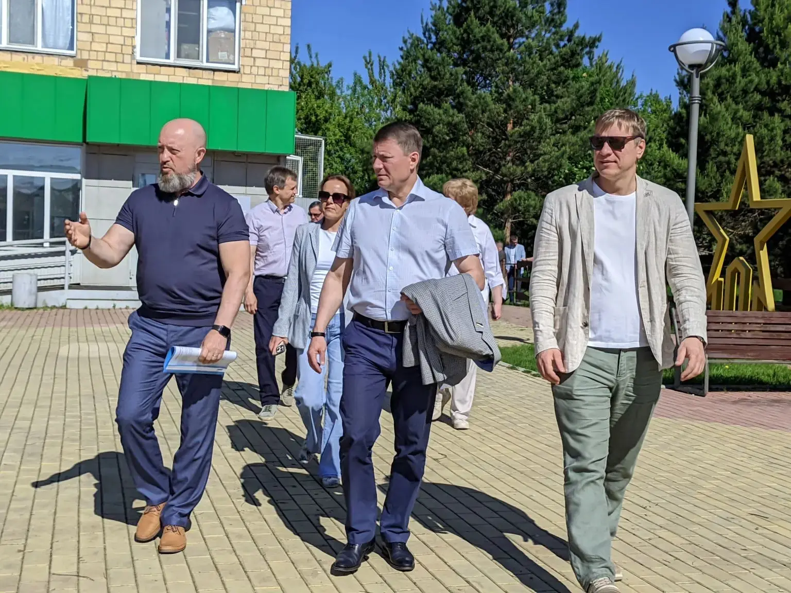 В Каратузском осмотрели объекты благоустройства села.
