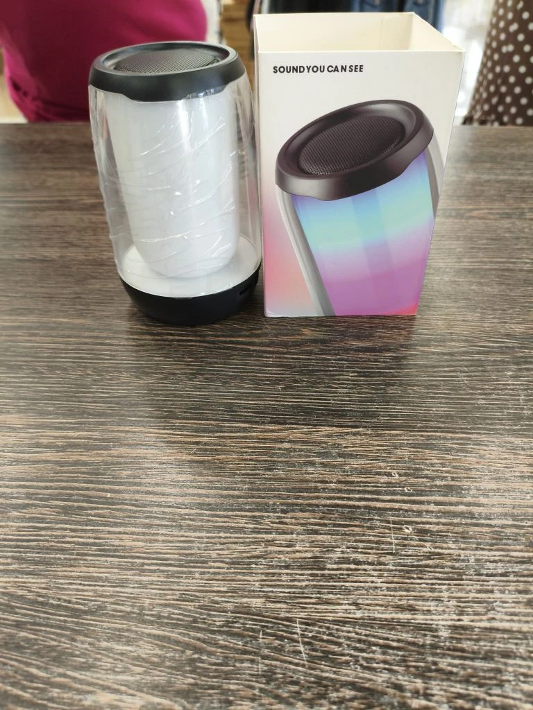 Портативная колонка с RGB подсветкой, Pulse 4 mini,блютус,беспроводная,зарядка USB,цвет черный.
http