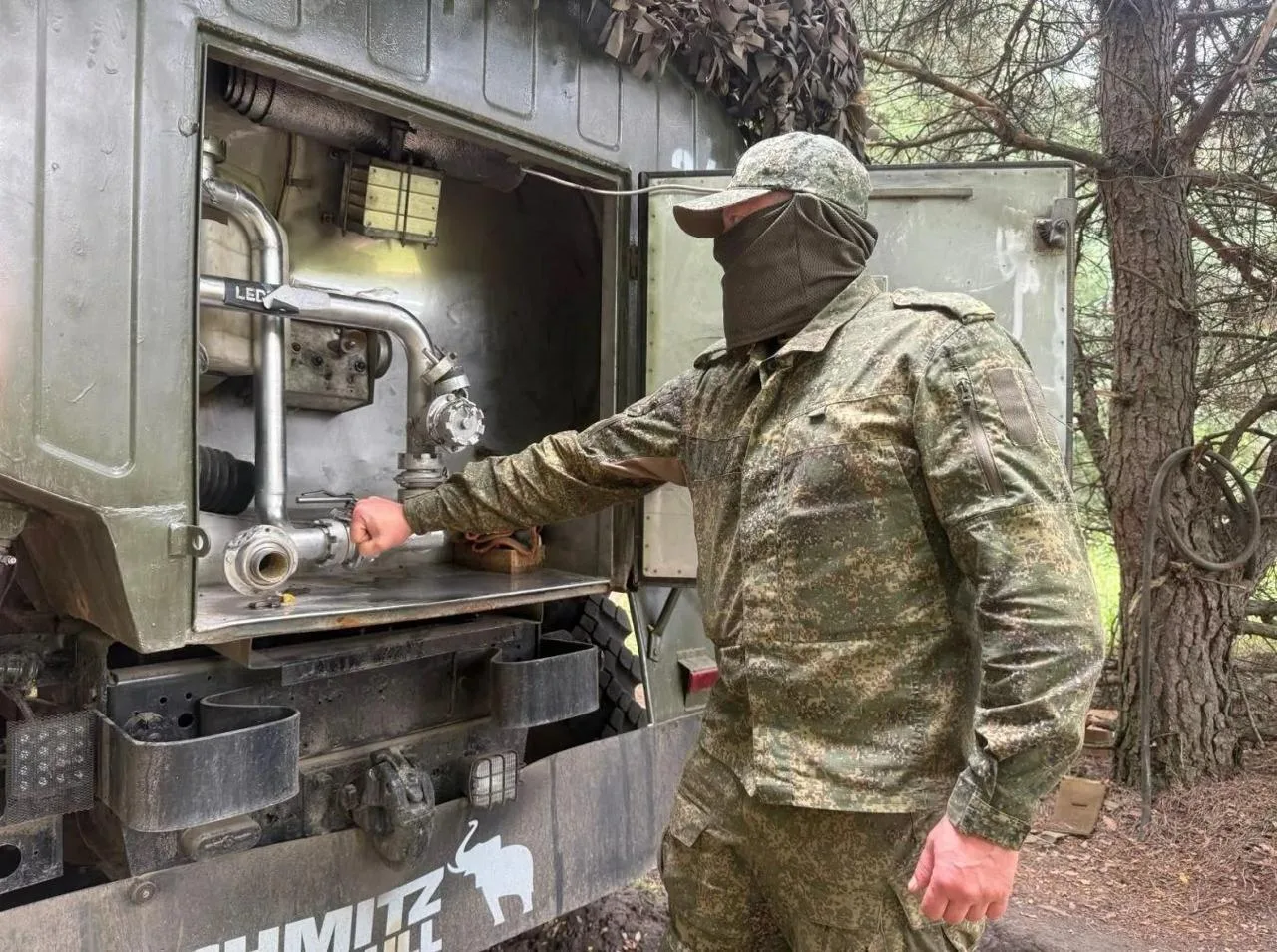 🍲 Как полевая кухня помогает бойцам на передовой?

В зоне специальной военной операции горячая еда 