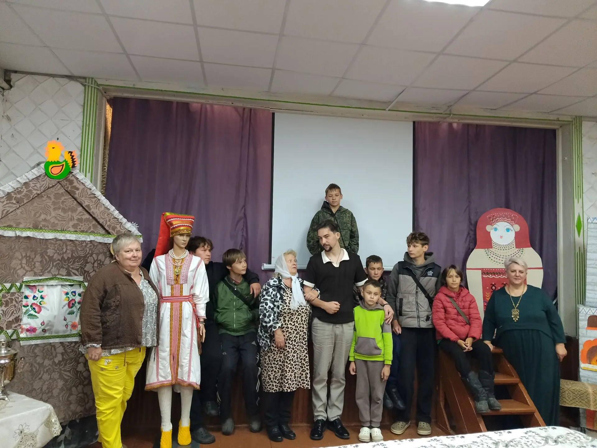В Сахтышском ДК состоялась творческая встреча с актером Краснодарского краевого театра ...