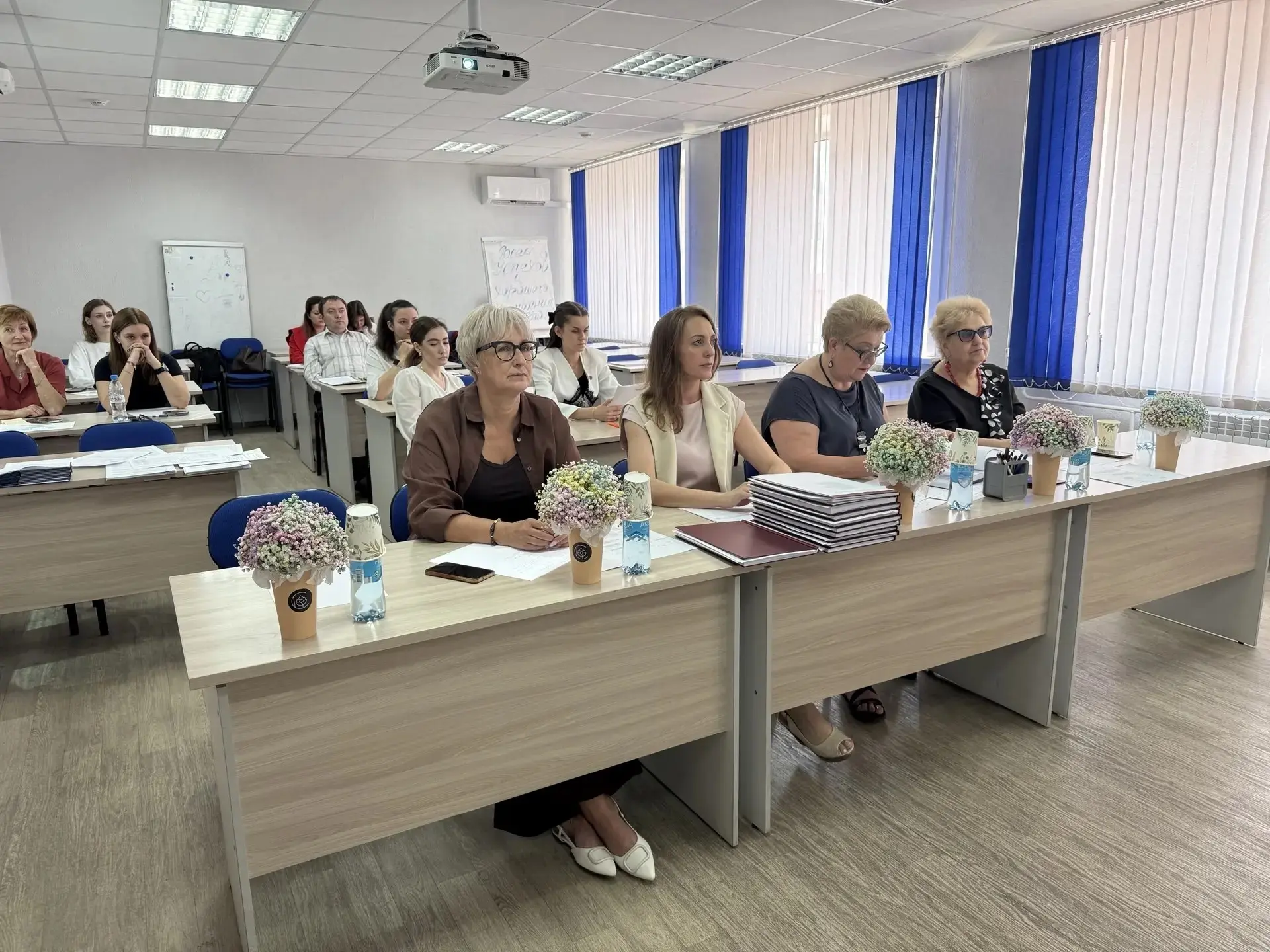 🎉 Сегодня мы поздравляем наших коллег Черную Екатерину Васильевну и Нестер Валерию Андреевну с успе