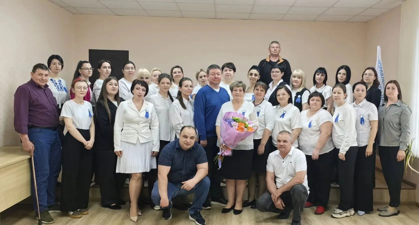 Сегодня весь коллектив социальной защиты населения сердечно поздравляет с днём рождения...