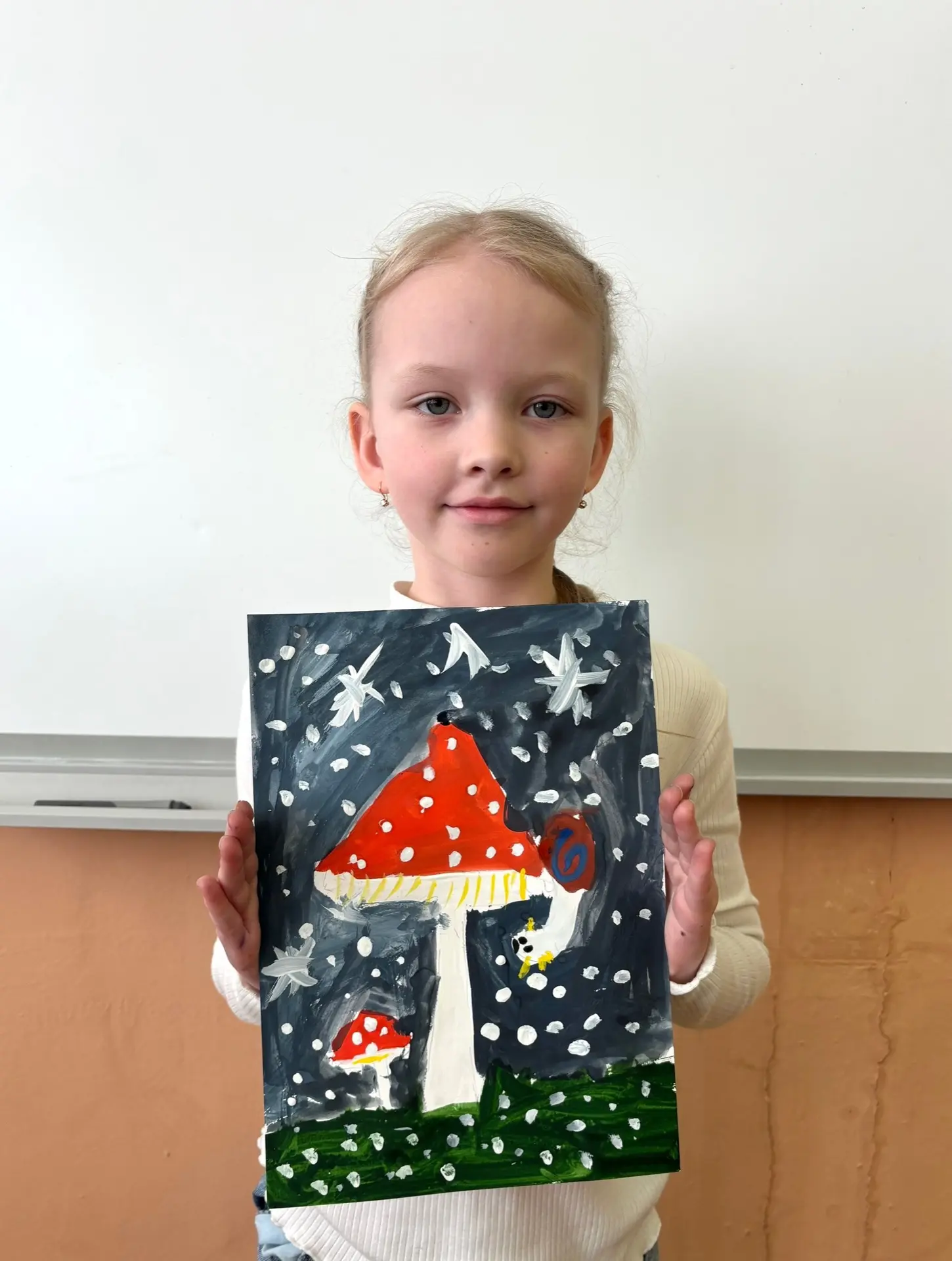 🎨РИСУЙ КАК Я🎨  Сегодня у нас в объединении аншлаг, можно сказать «яблоку негде упасть». В студии еще